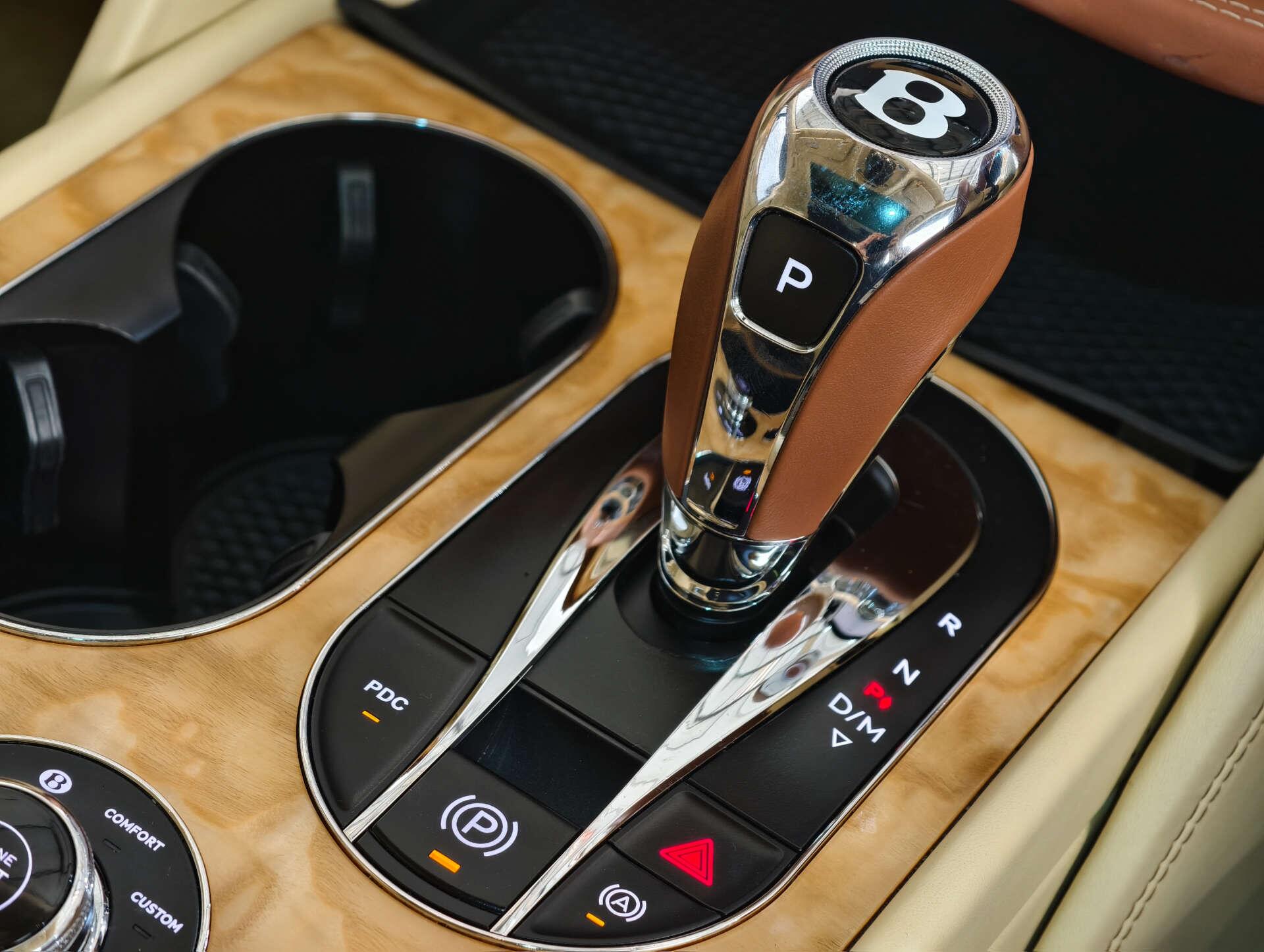 Bentley Bentayga view 54