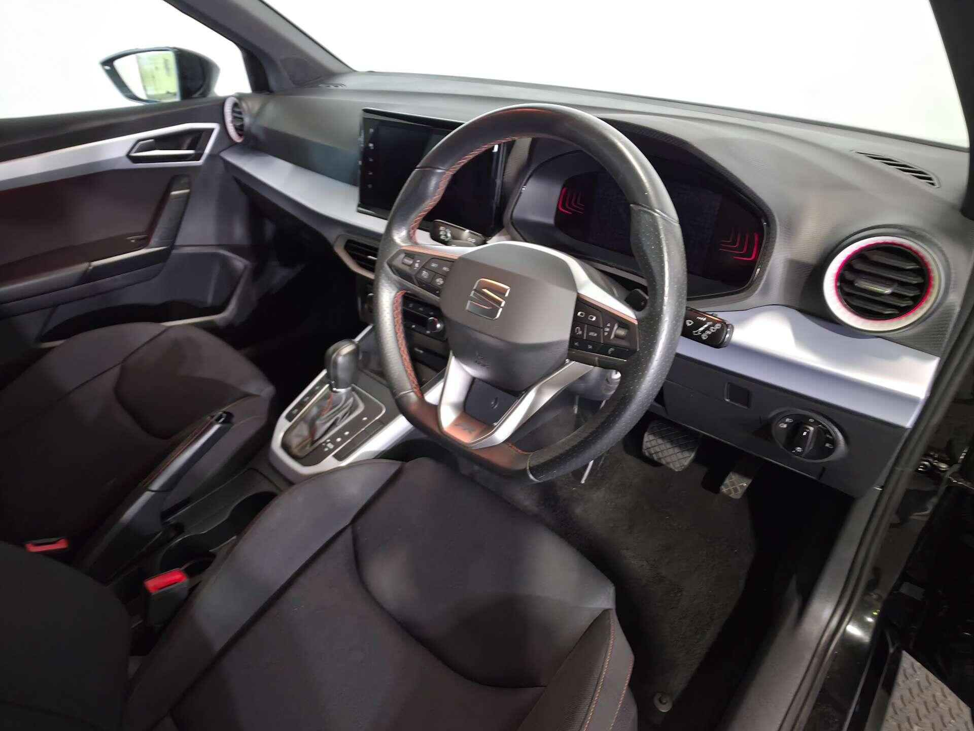 SEAT Arona view 13