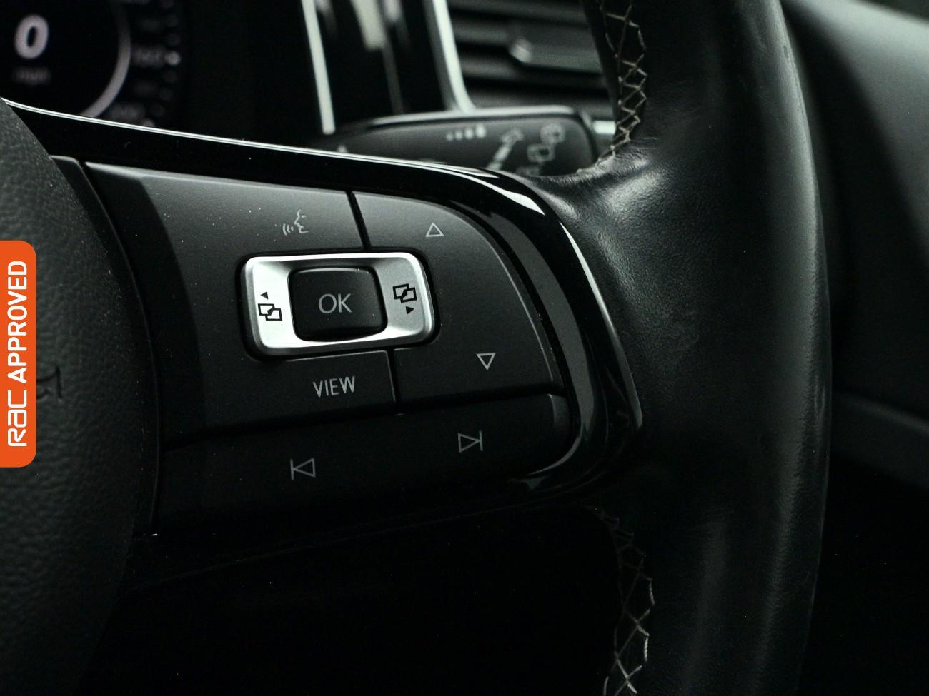 Volkswagen Golf view 22