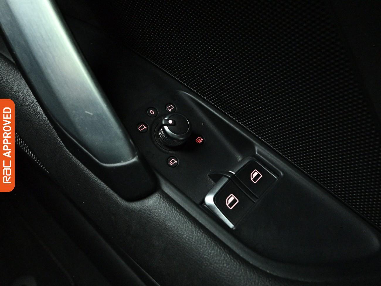 Audi TT view 29