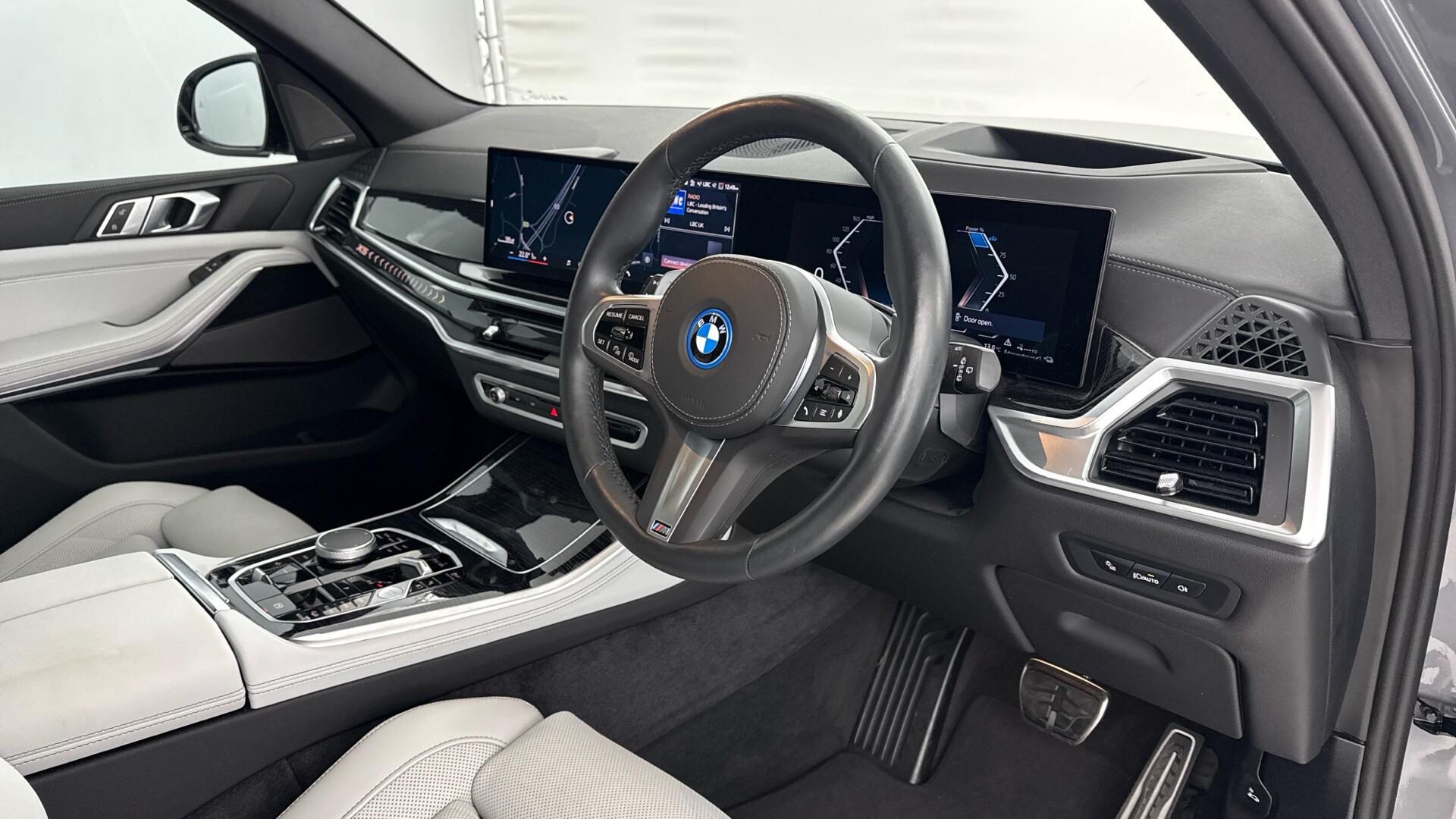 BMW X5 view 6
