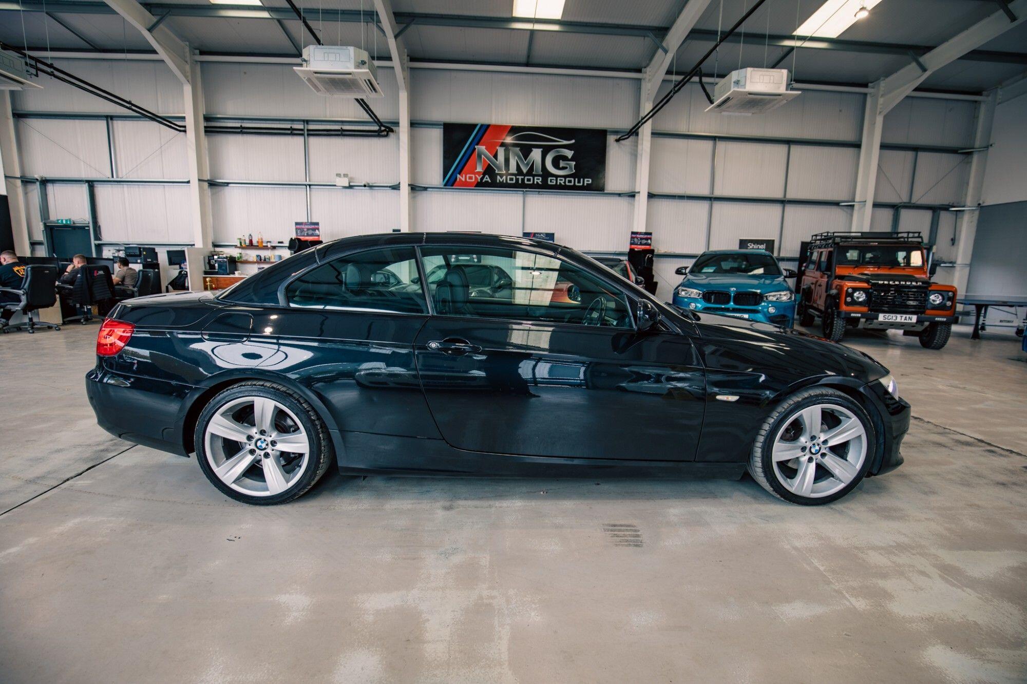 BMW 3 Series view 21