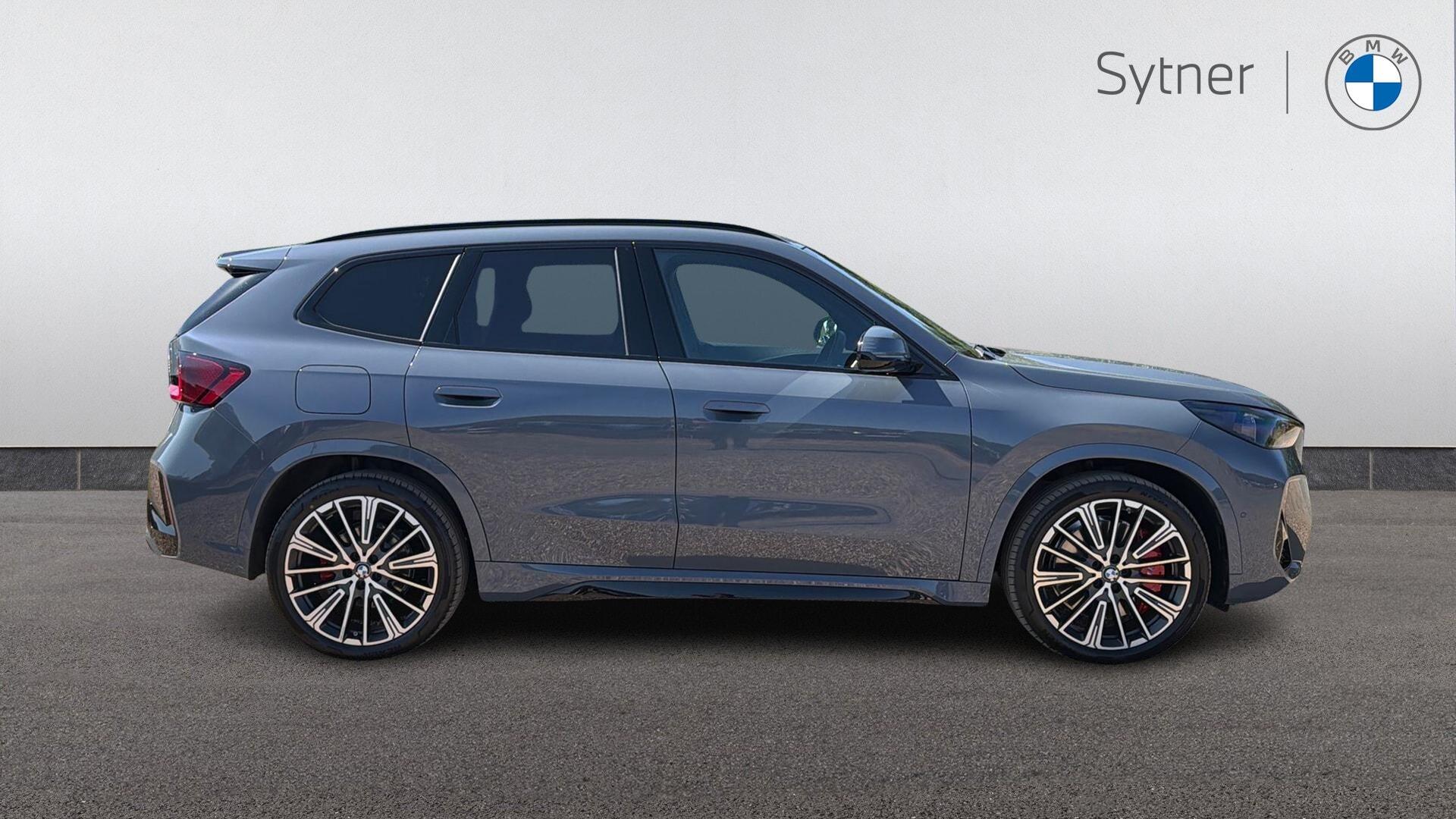 BMW Ix1 view 3