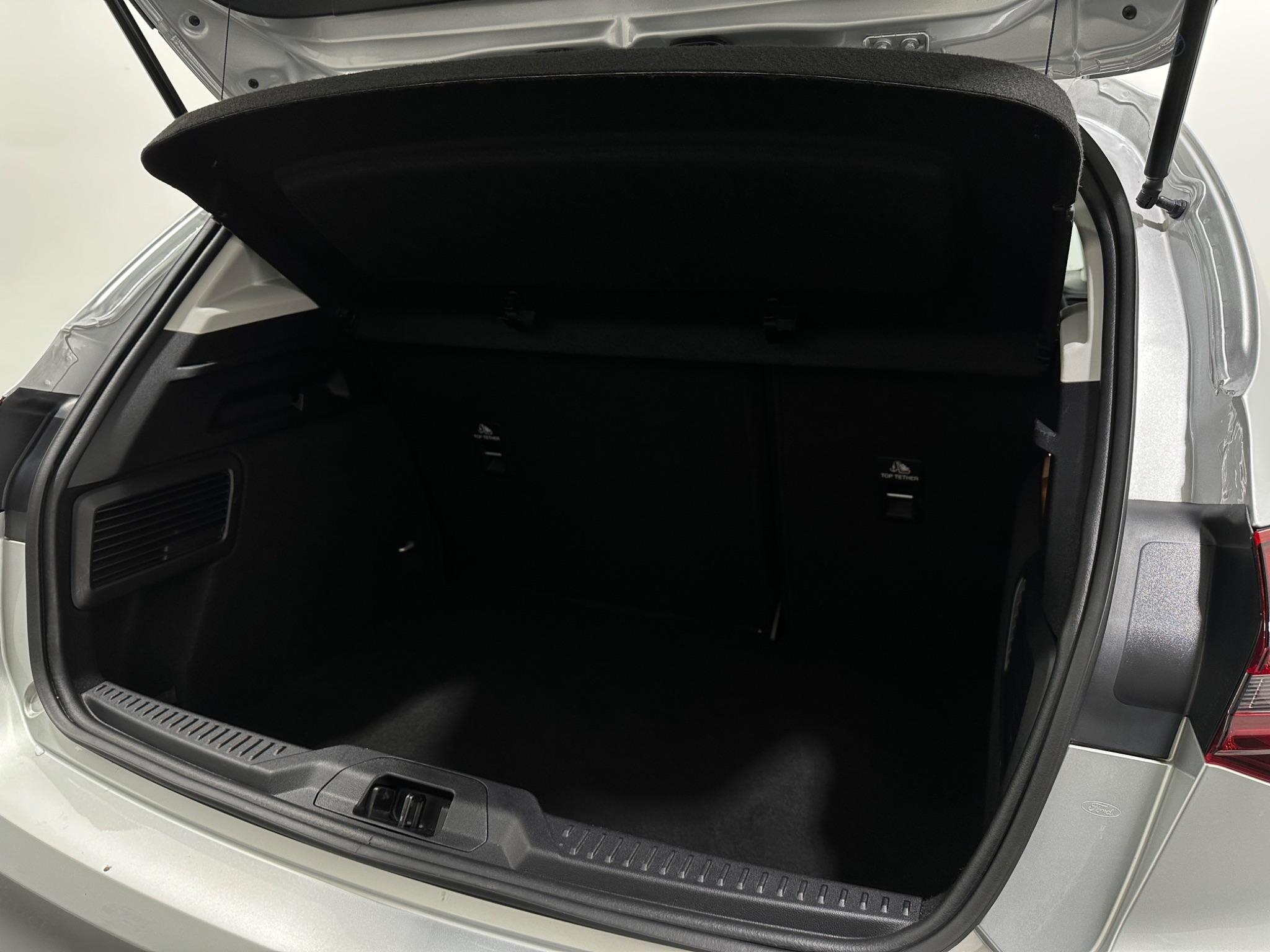 Ford Focus view 45