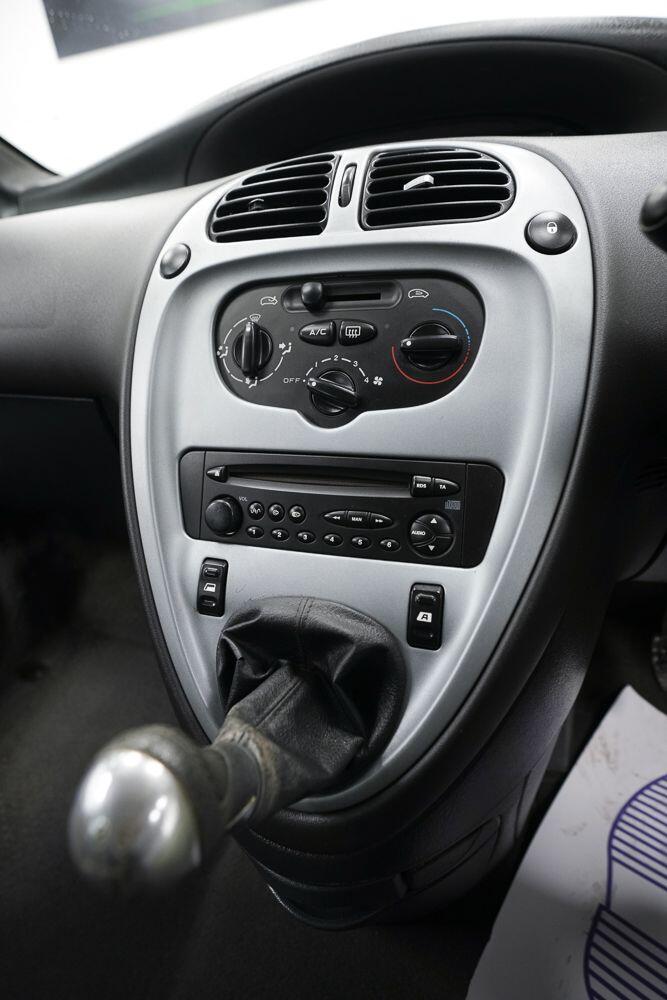 Citroen Xsara Picasso view 20