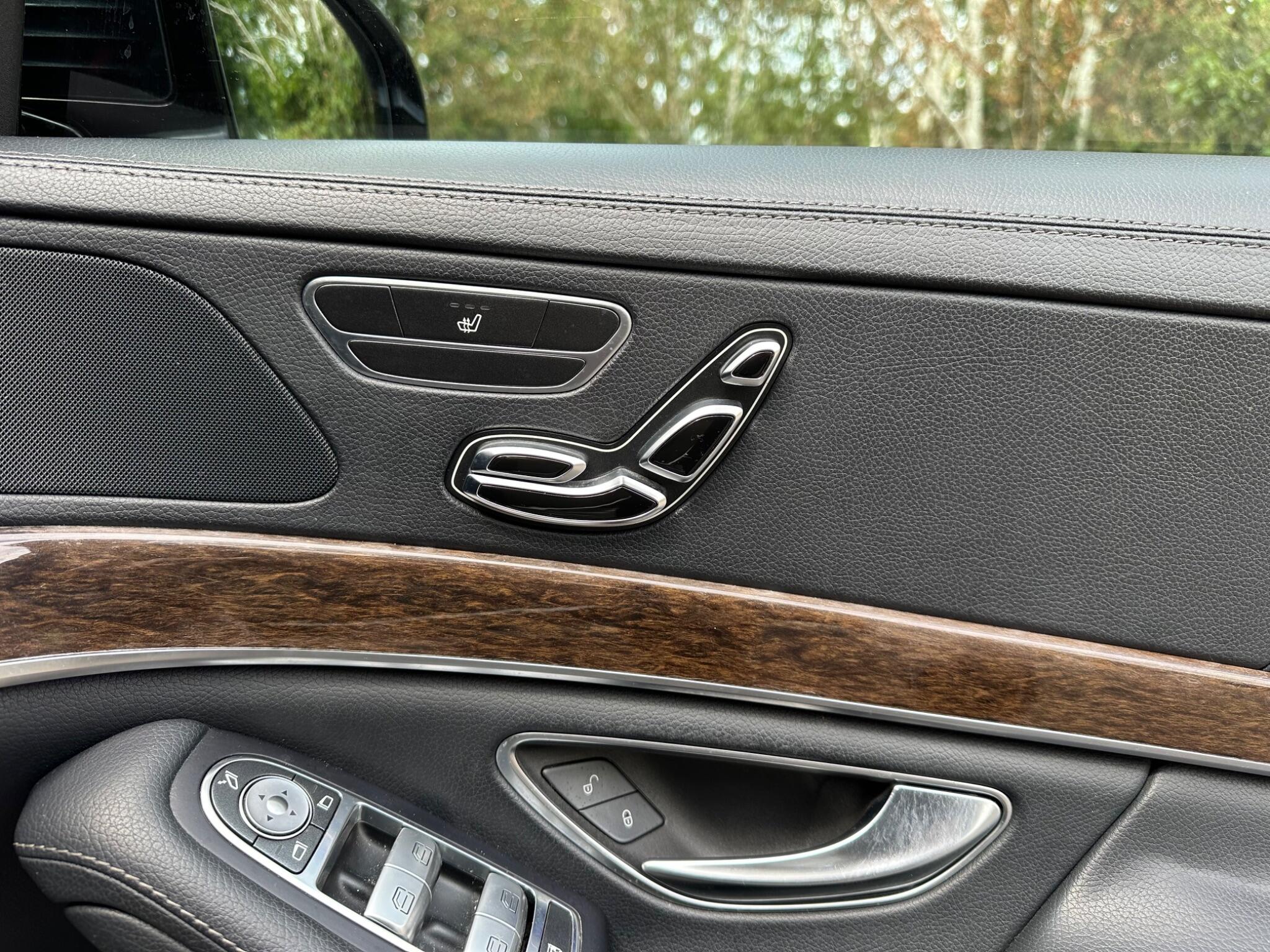 Mercedes-Benz S-Class view 22