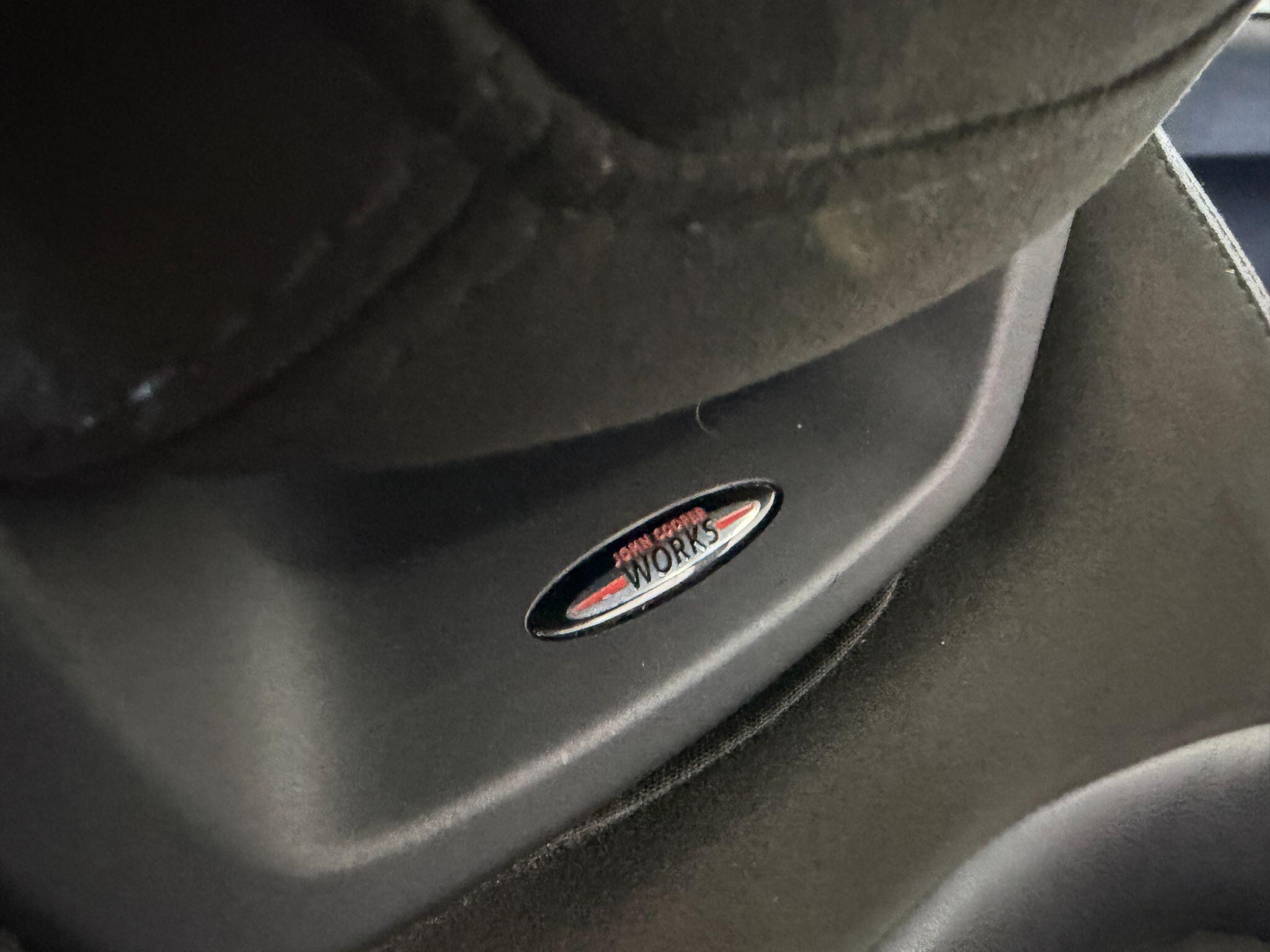 Mini Hatch view 25