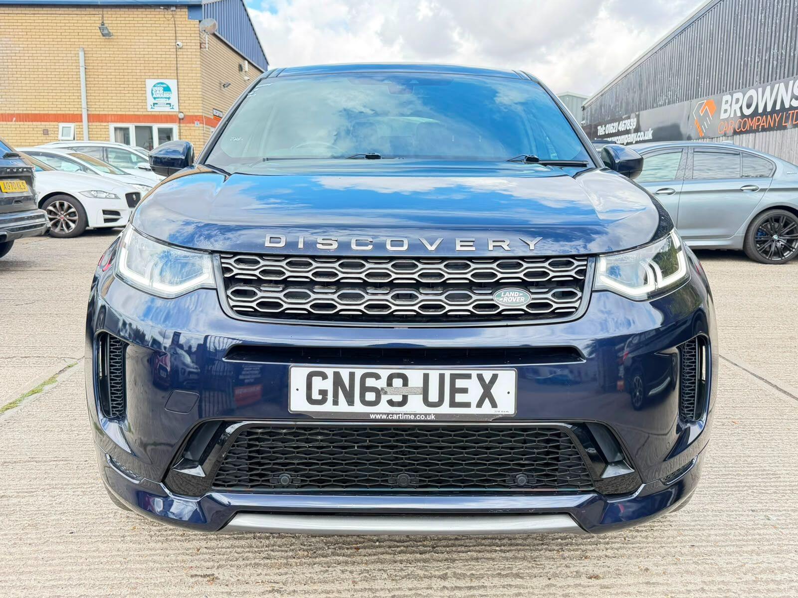 Land Rover Discovery Sport view 2