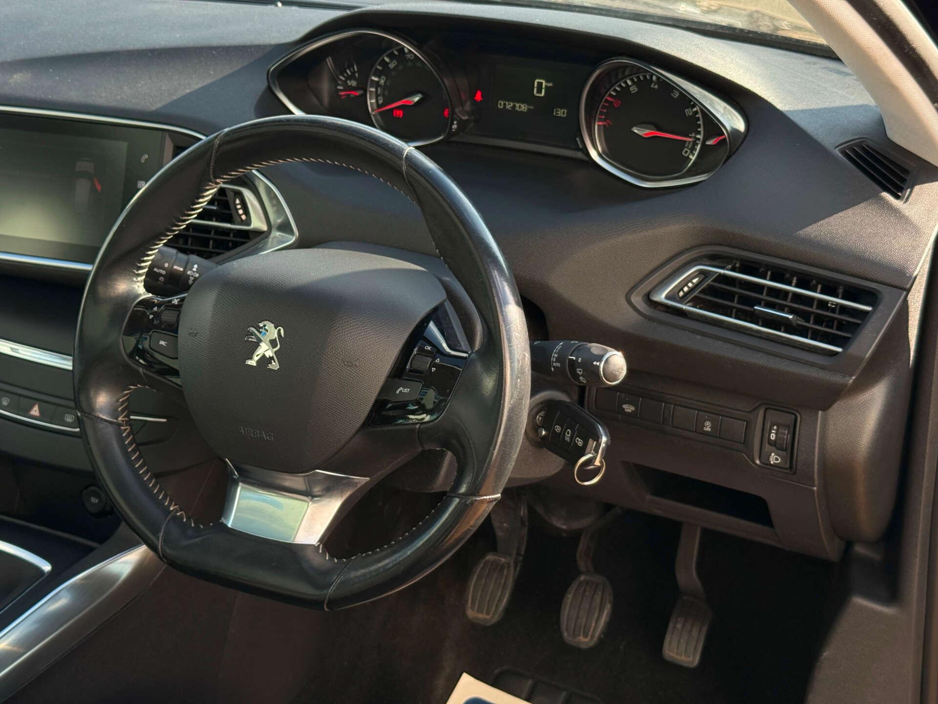 Peugeot 308 view 31