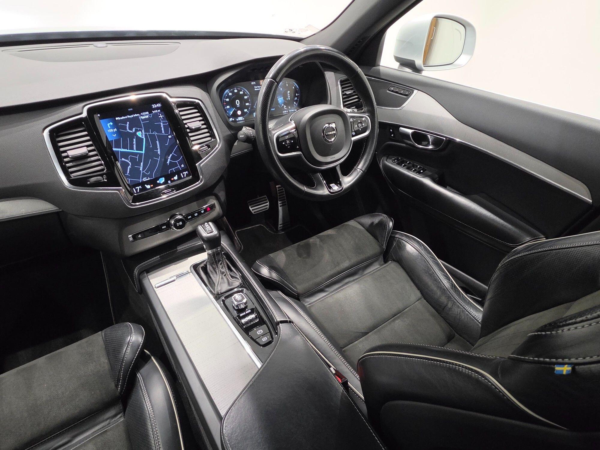 Volvo XC90 view 97