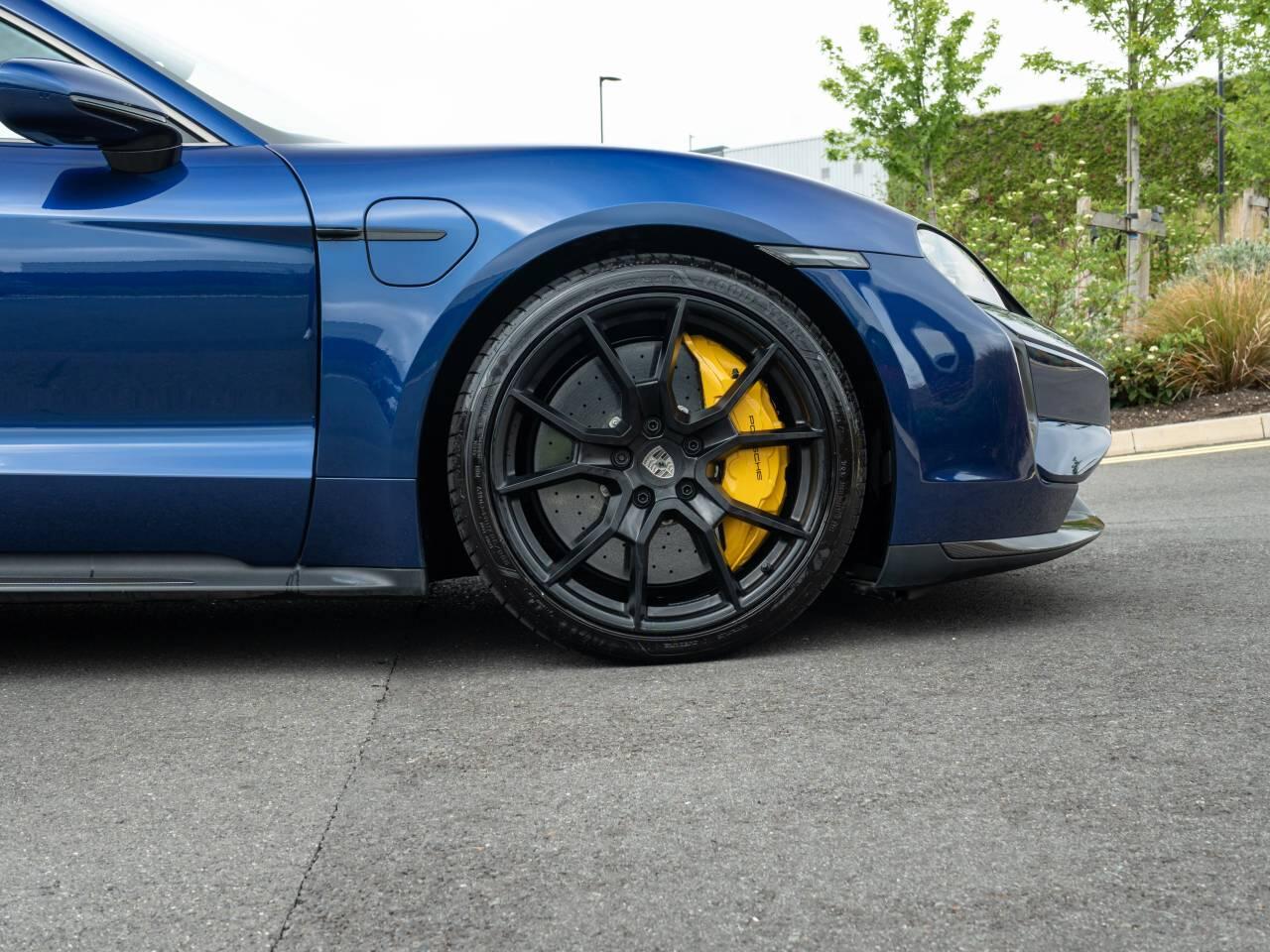 Porsche Taycan view 13
