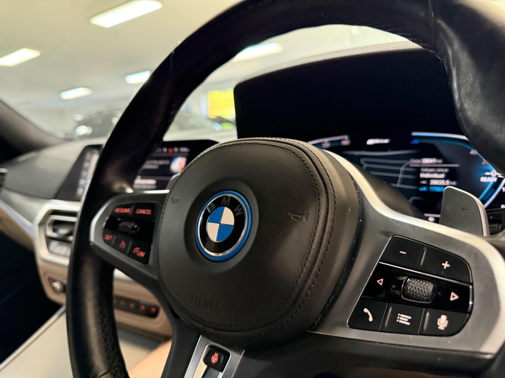 BMW 3 Series view 30