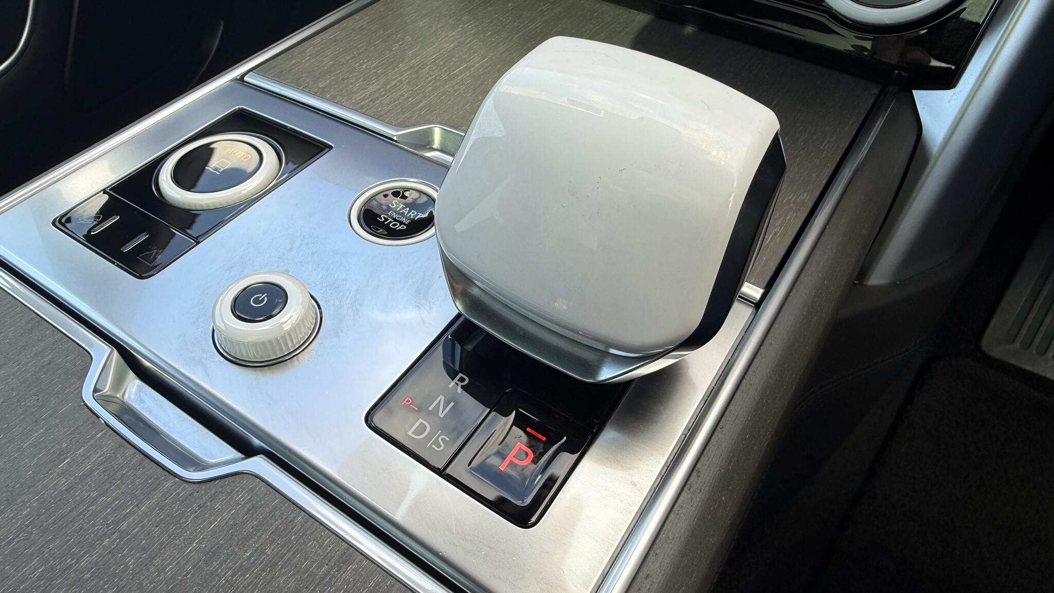 Land Rover Range Rover view 13
