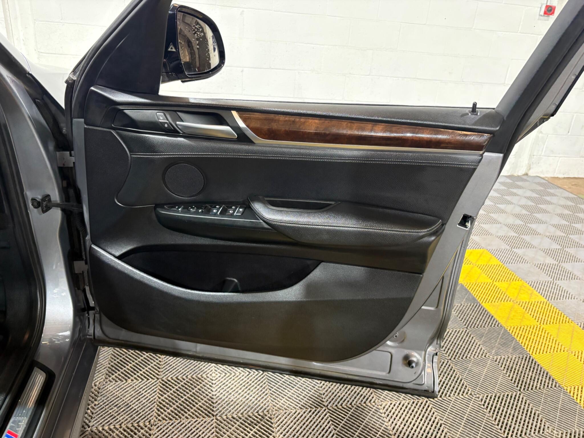 BMW X3 view 38