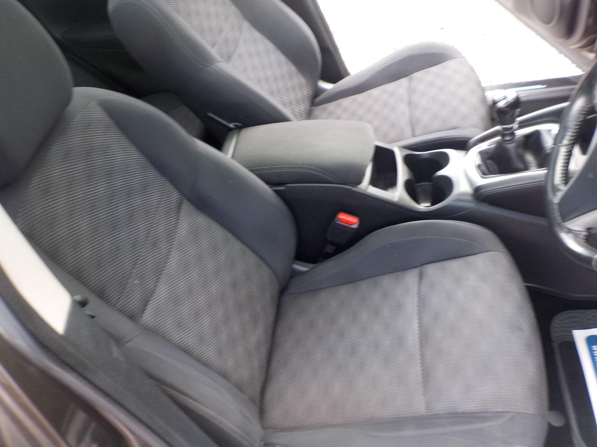 Nissan Qashqai 1.5 dCi n-tec+ 2WD Euro 5 (s/s) 5dr
