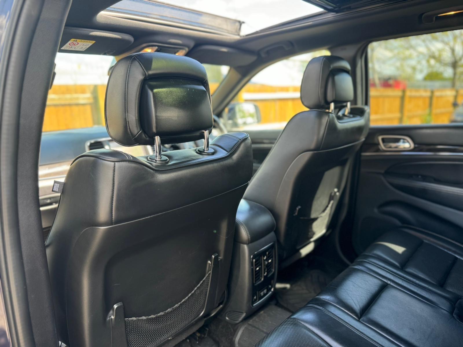 Jeep Grand Cherokee view 29