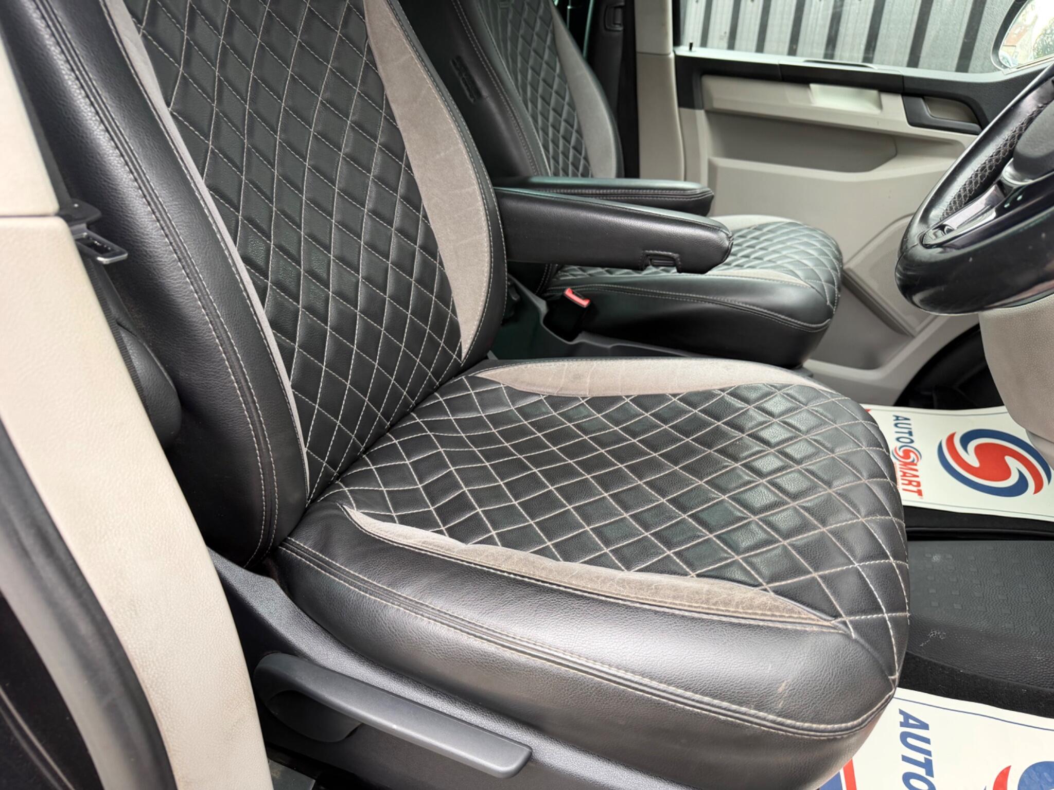 Volkswagen Transporter view 23