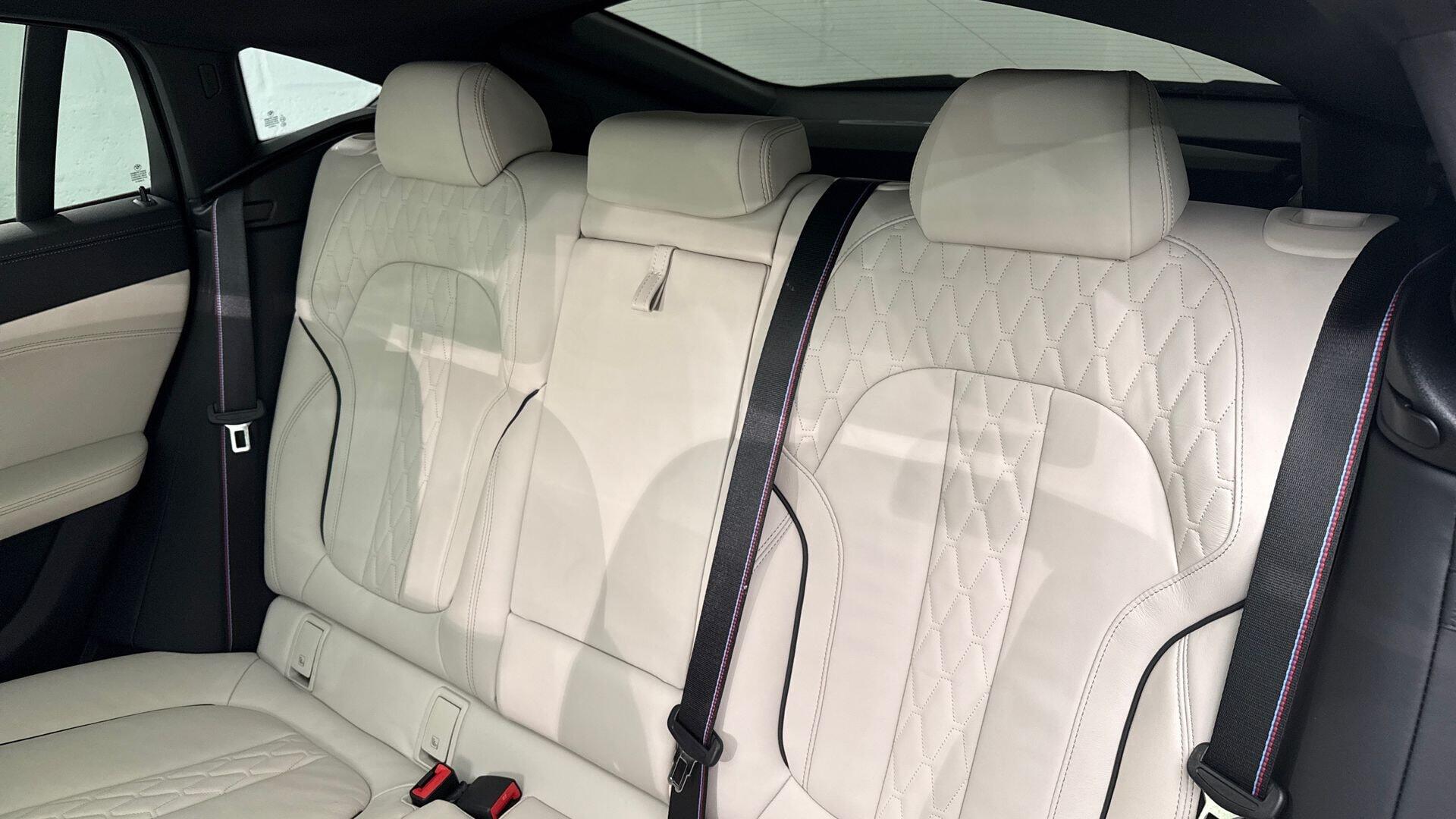 BMW X6 view 12