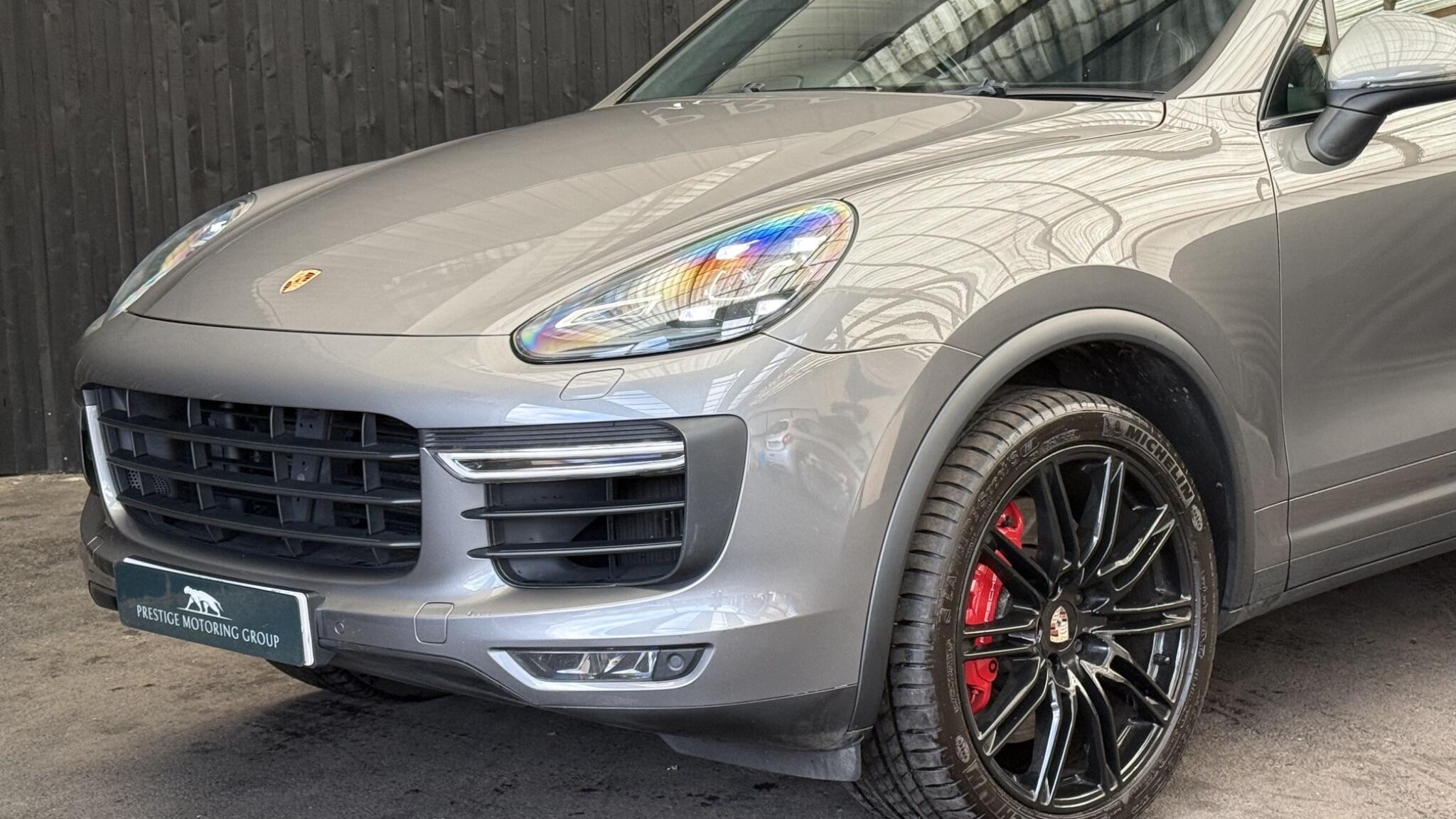 Porsche Cayenne view 7