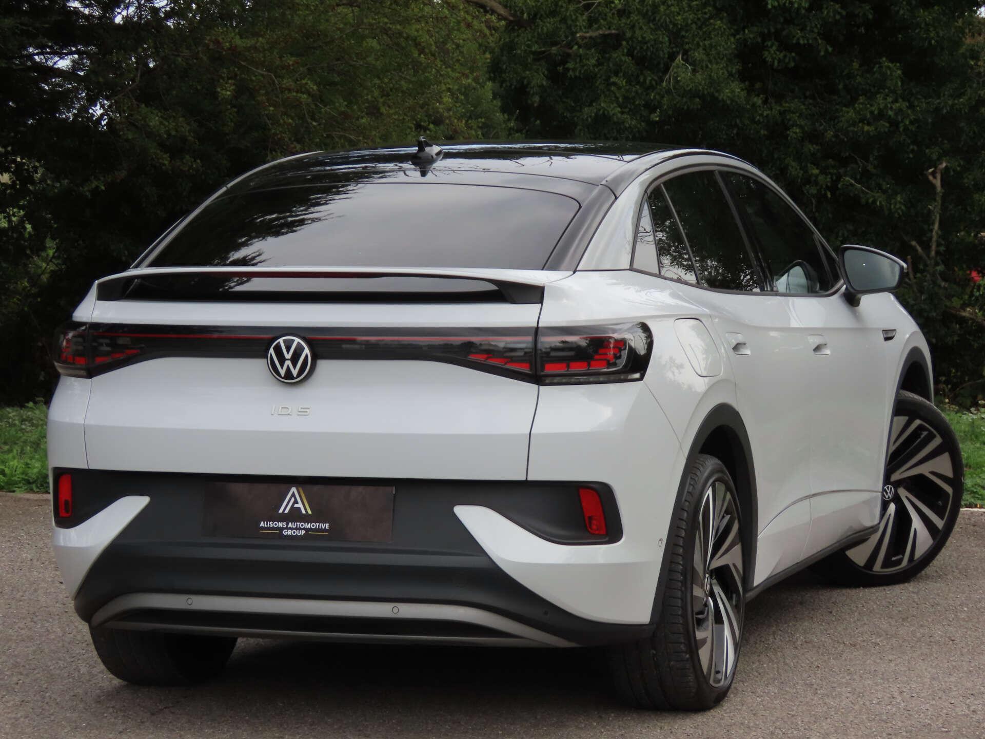 Volkswagen Id.5 view 4