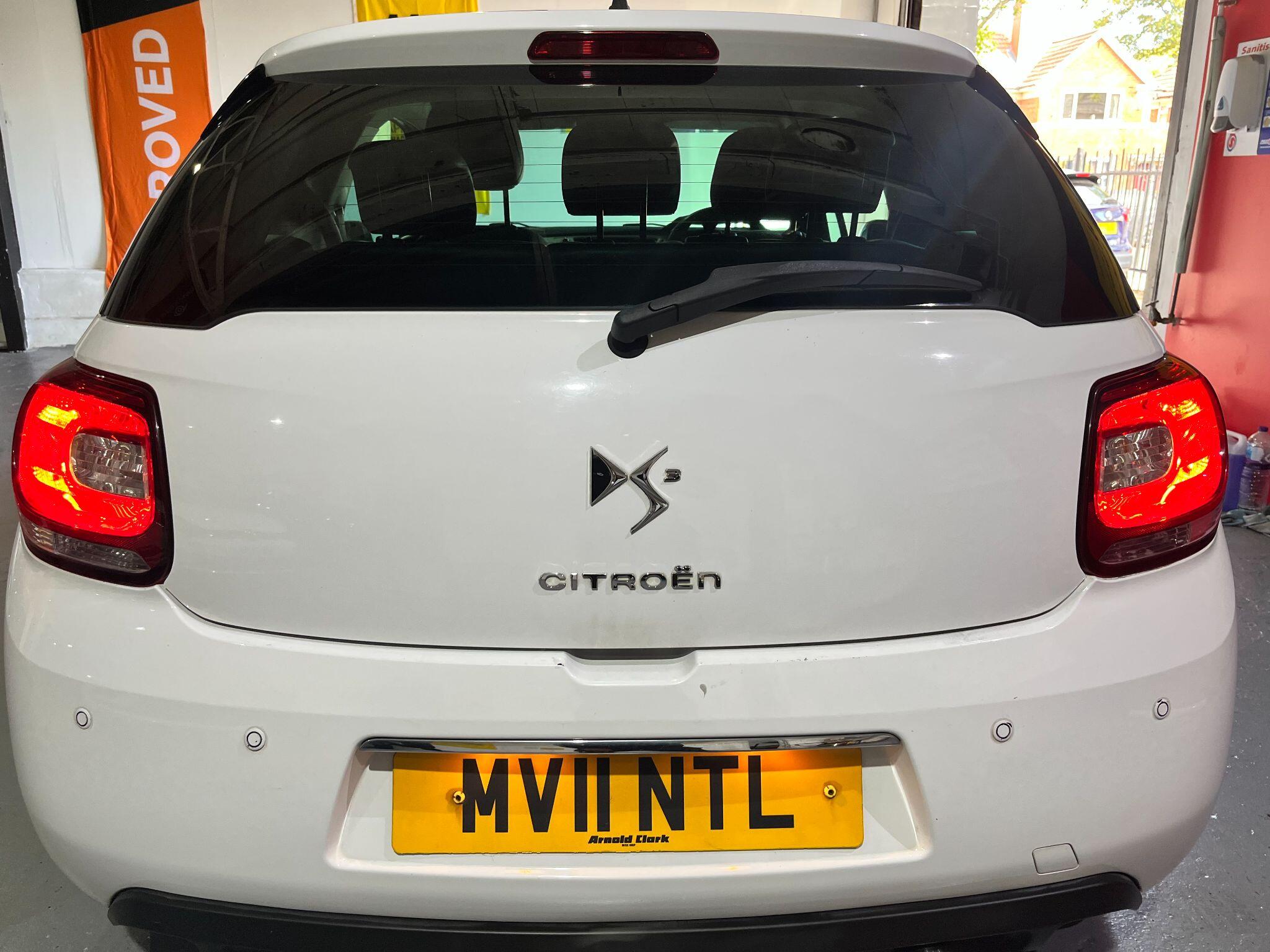 Citroen DS3 view 34
