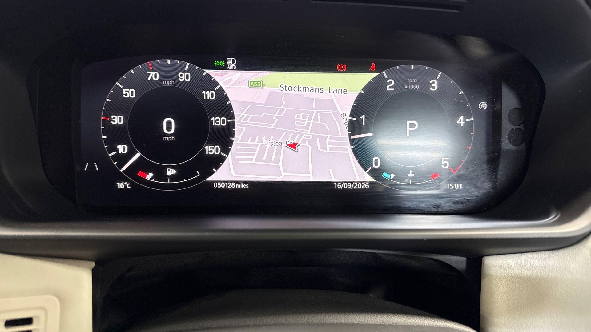 Land Rover Discovery view 16