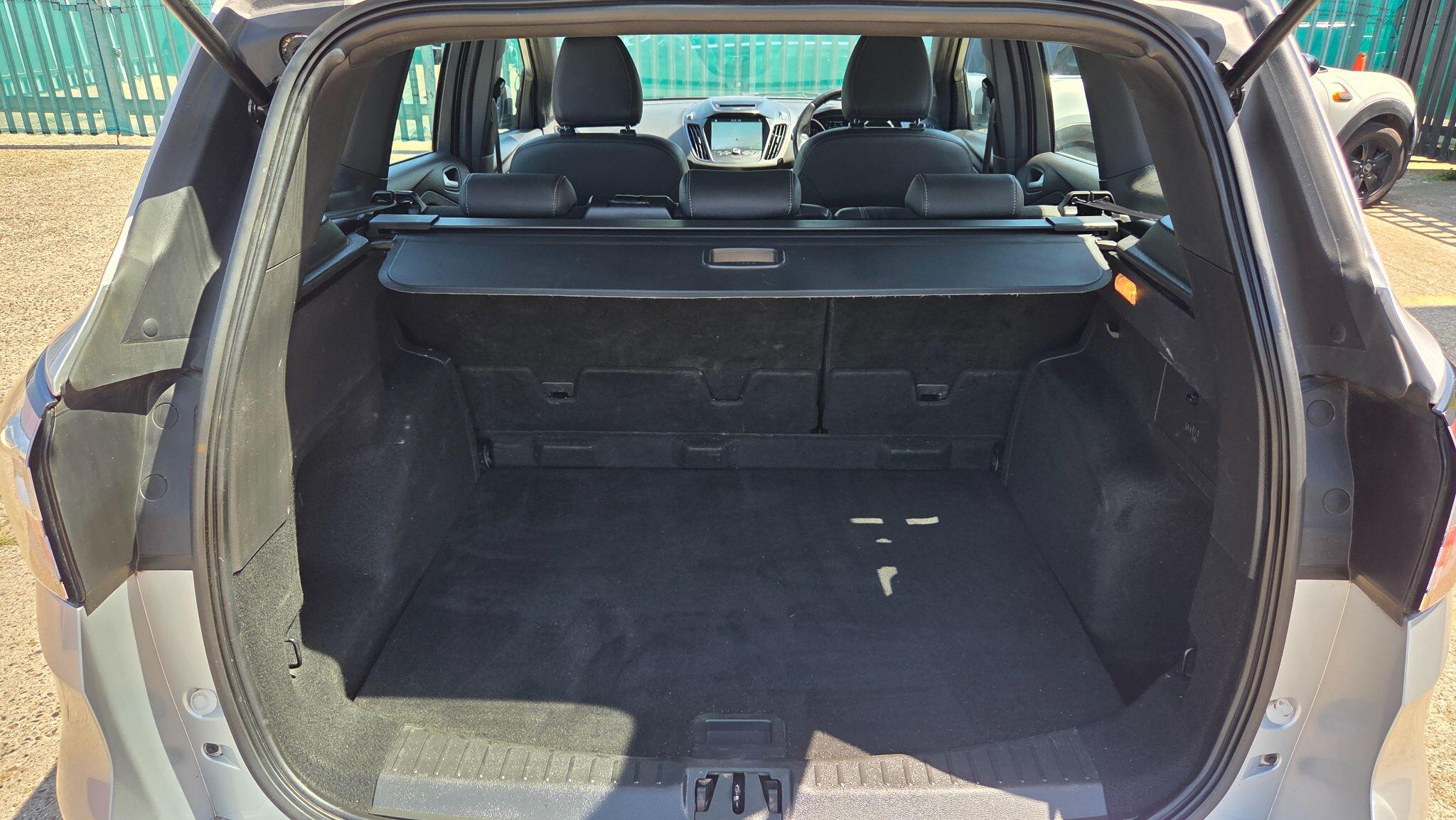 Ford Kuga view 24