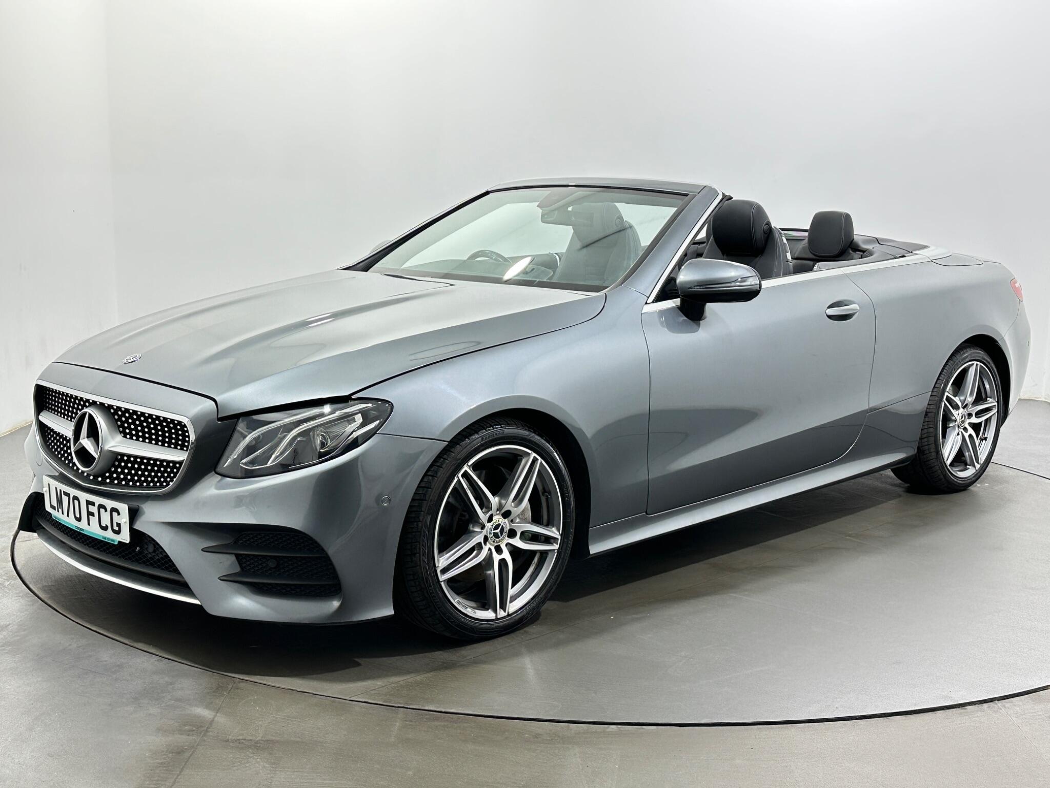 Mercedes-Benz E-Class view 4
