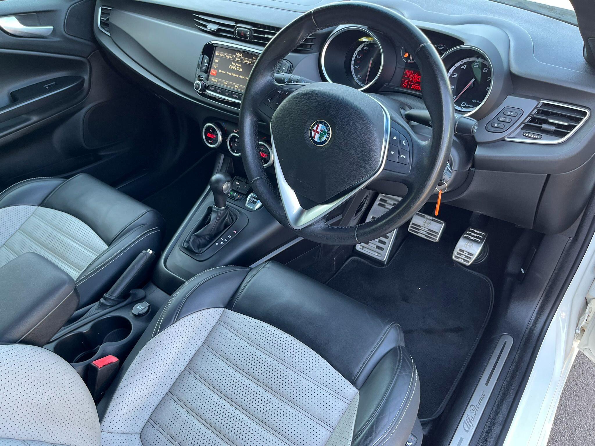 Alfa Romeo Giulietta view 13