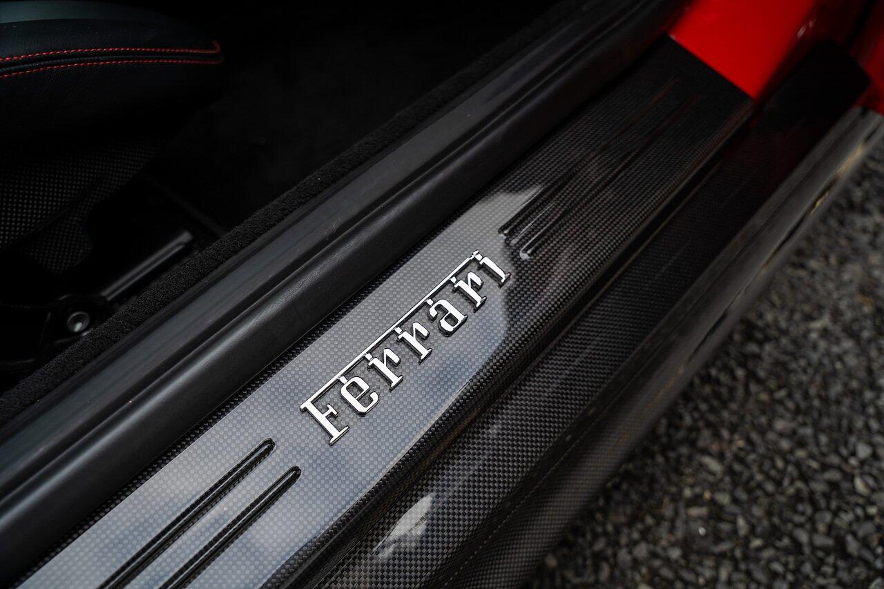 Ferrari 812 view 54