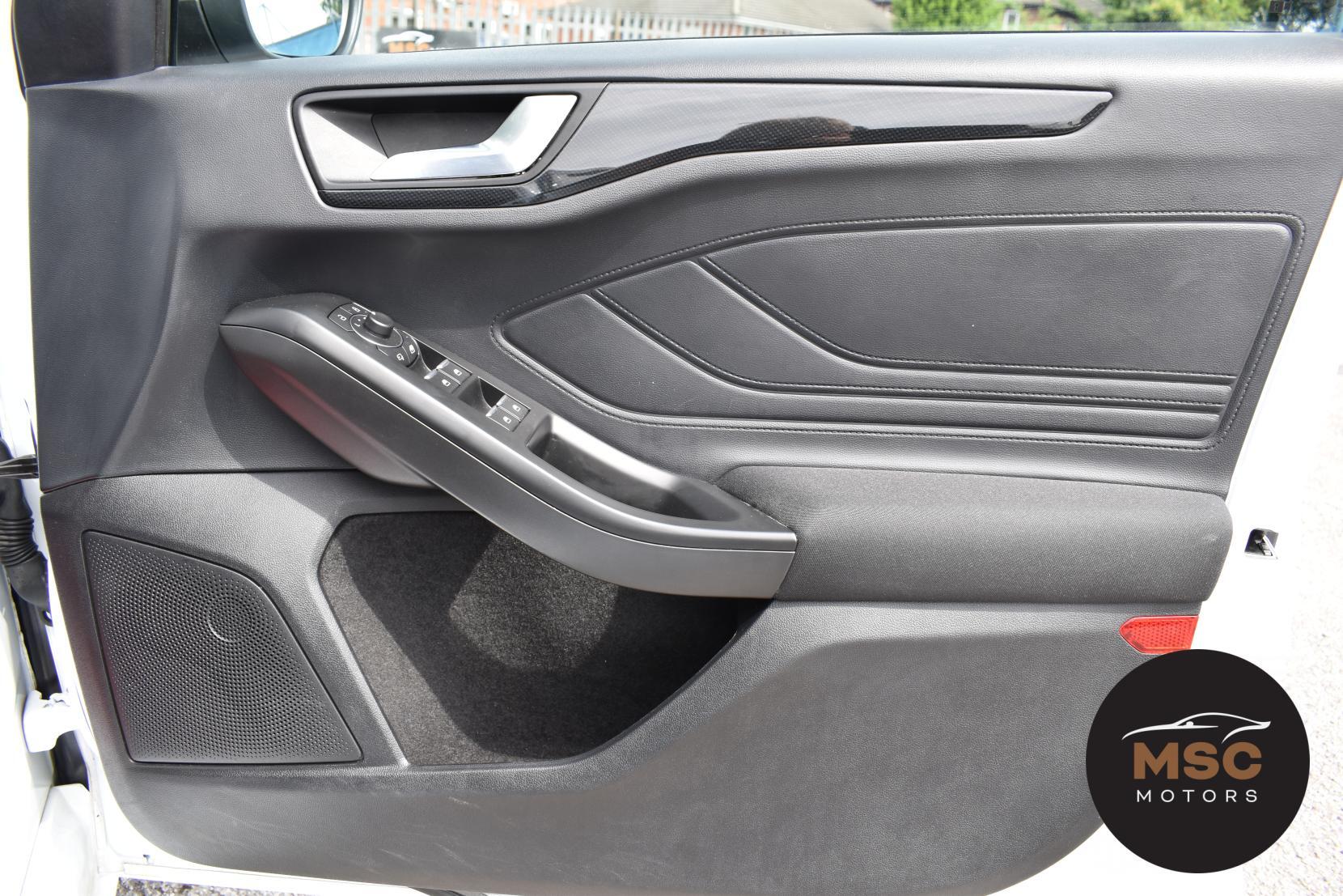 Ford Focus view 64