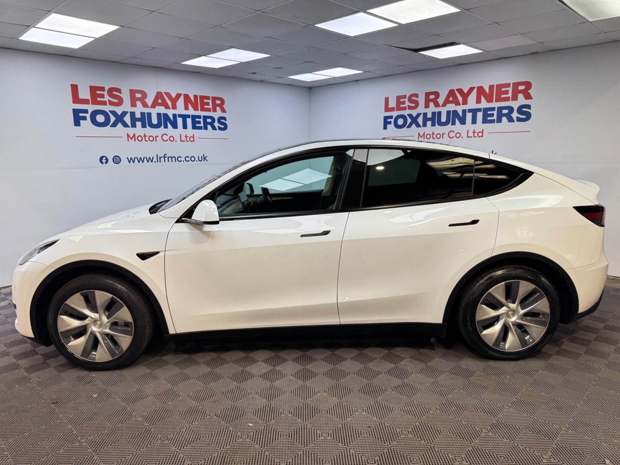Tesla Model Y view 9