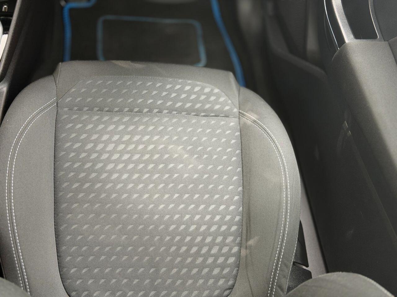 Ford Fiesta view 128