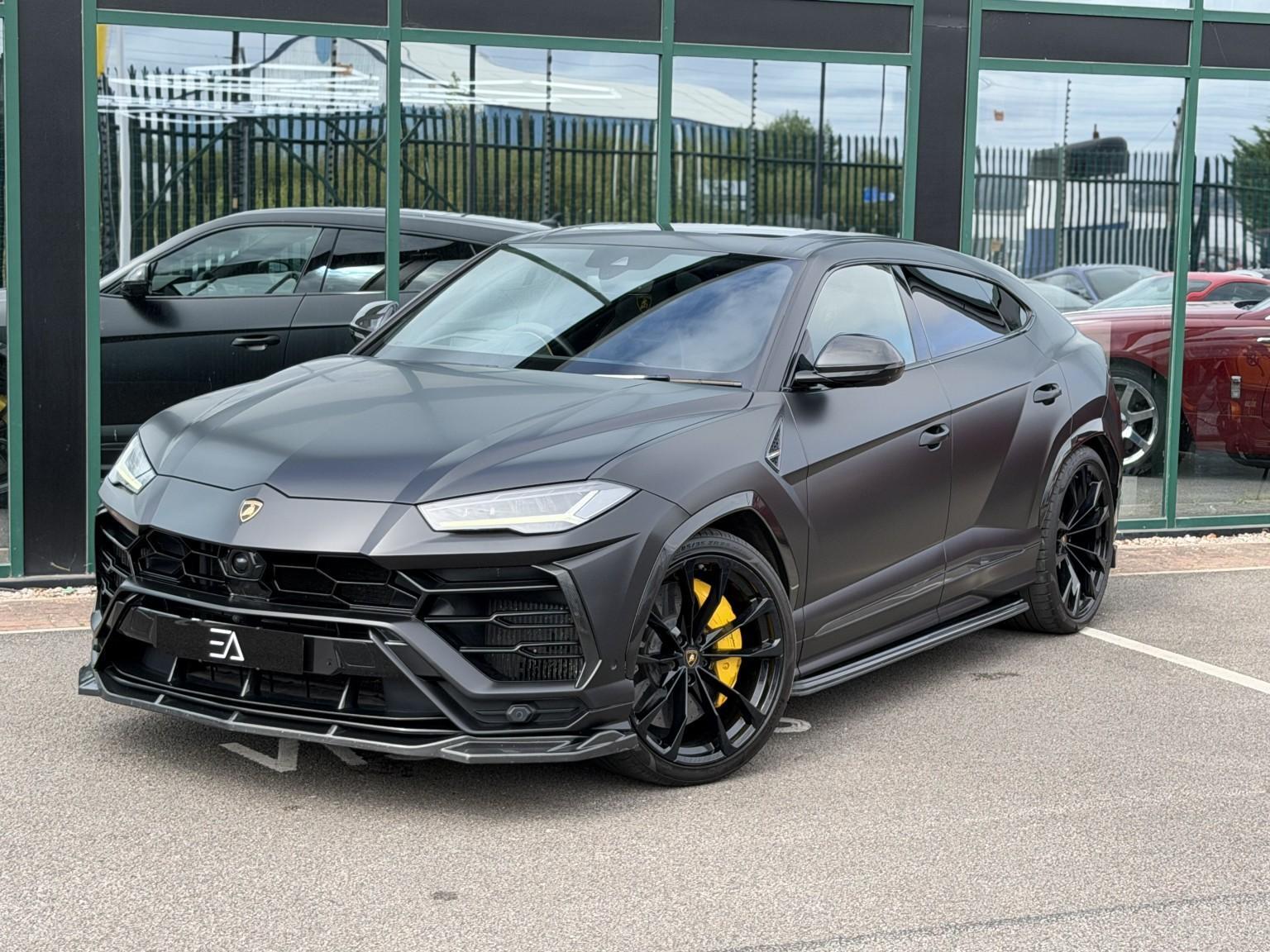 Lamborghini Urus view 18
