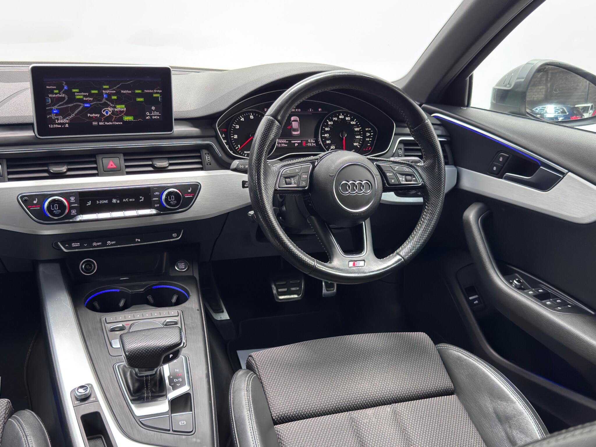 Audi A4 view 47