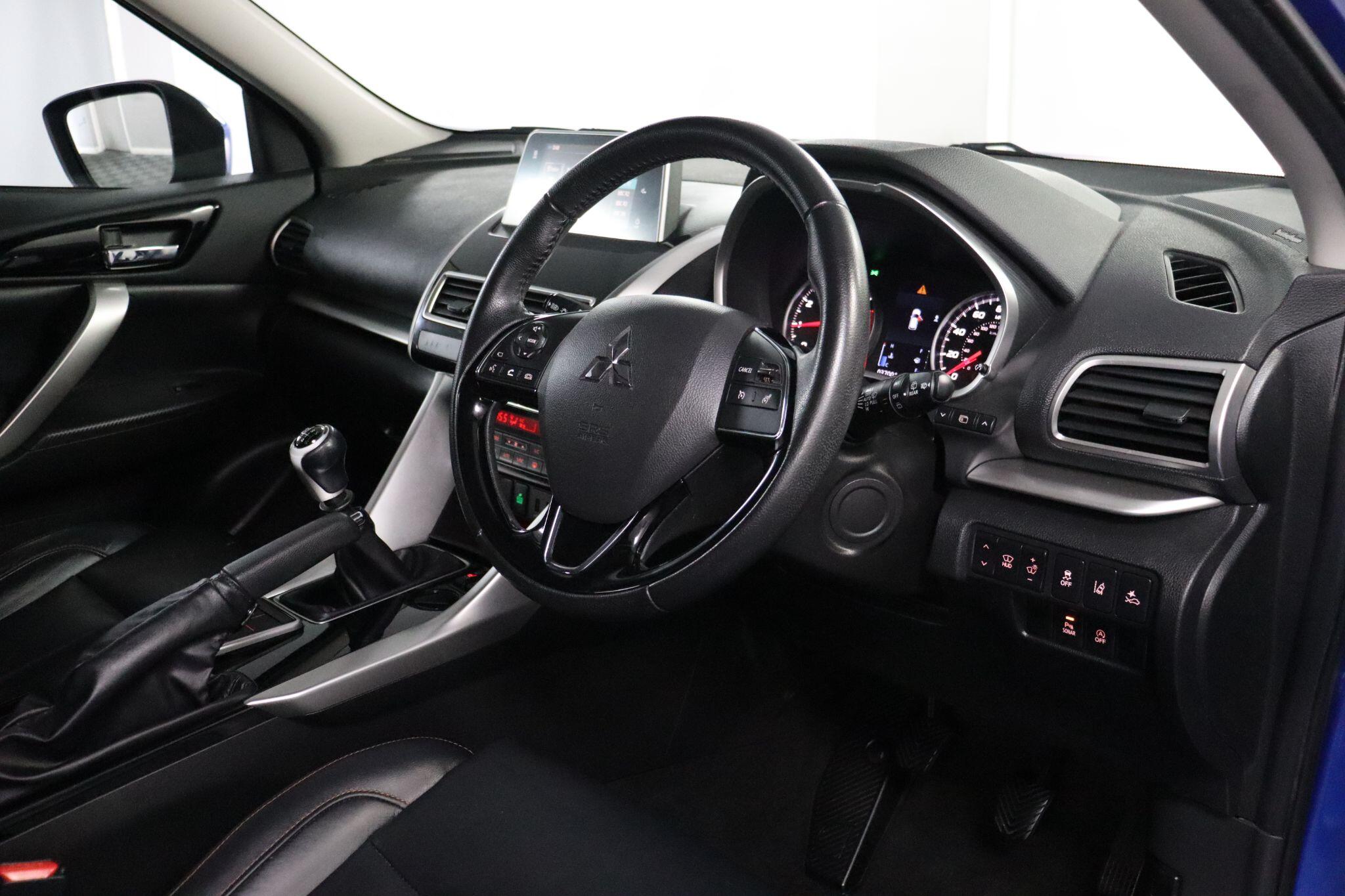 Mitsubishi Eclipse Cross view 15