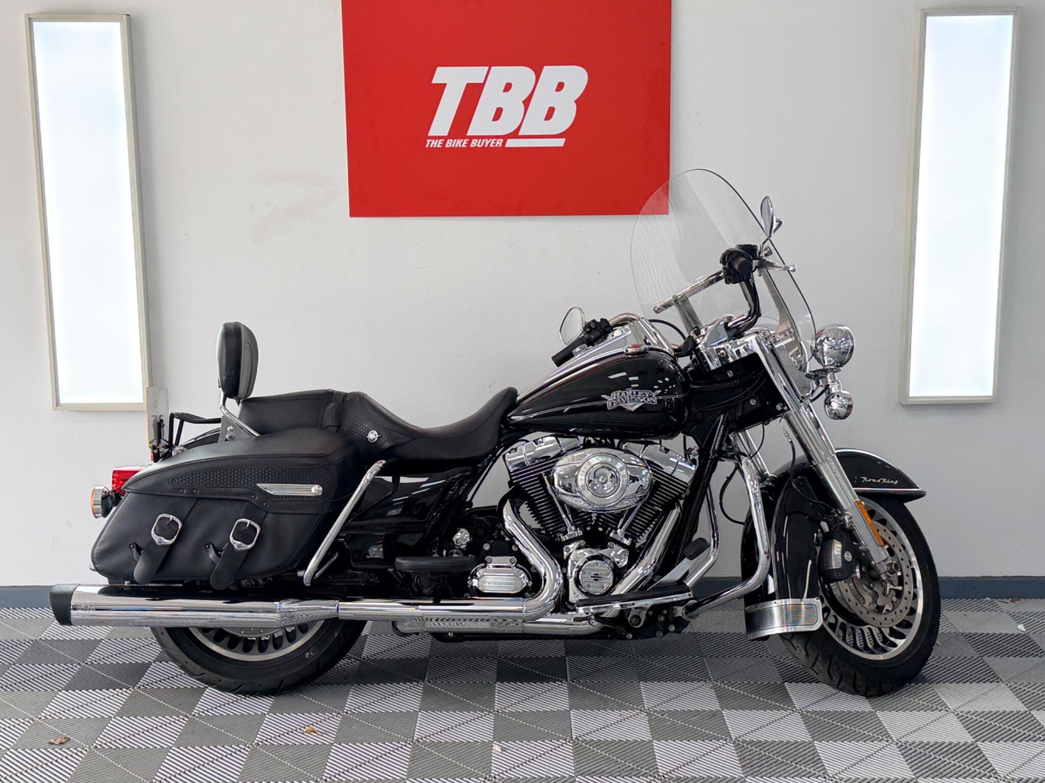 2010 Harley-Davidson Touring 1690 FLHRC Road King Classic