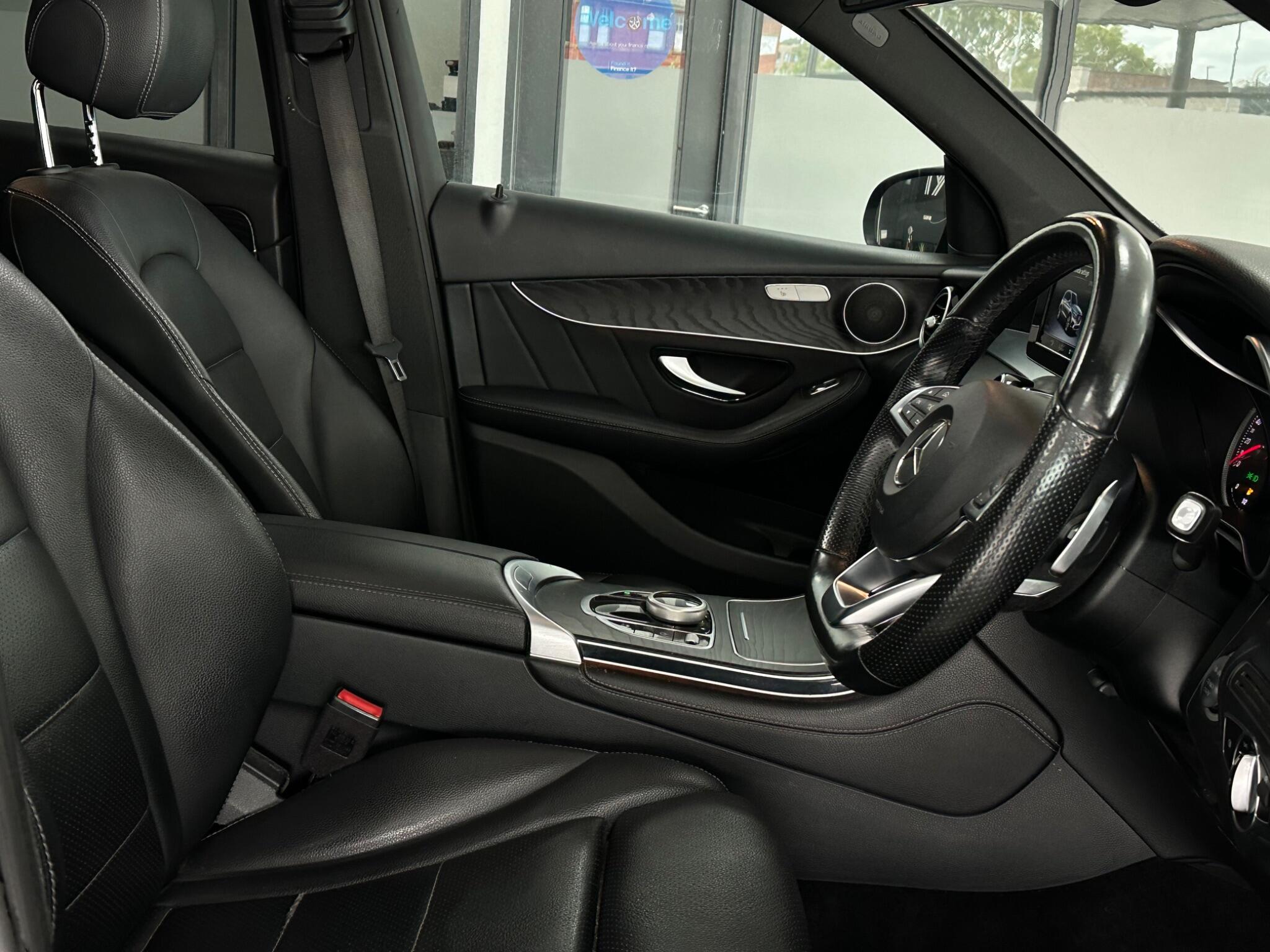 Mercedes-Benz GLC view 22