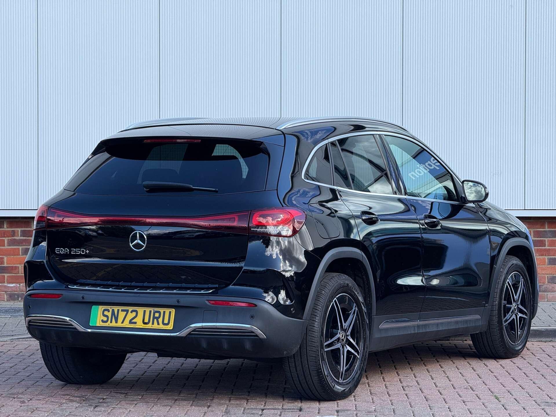 Mercedes-Benz EQA view 6