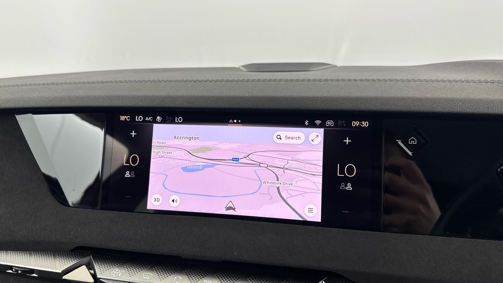 DS Automobiles DS 4 view 27