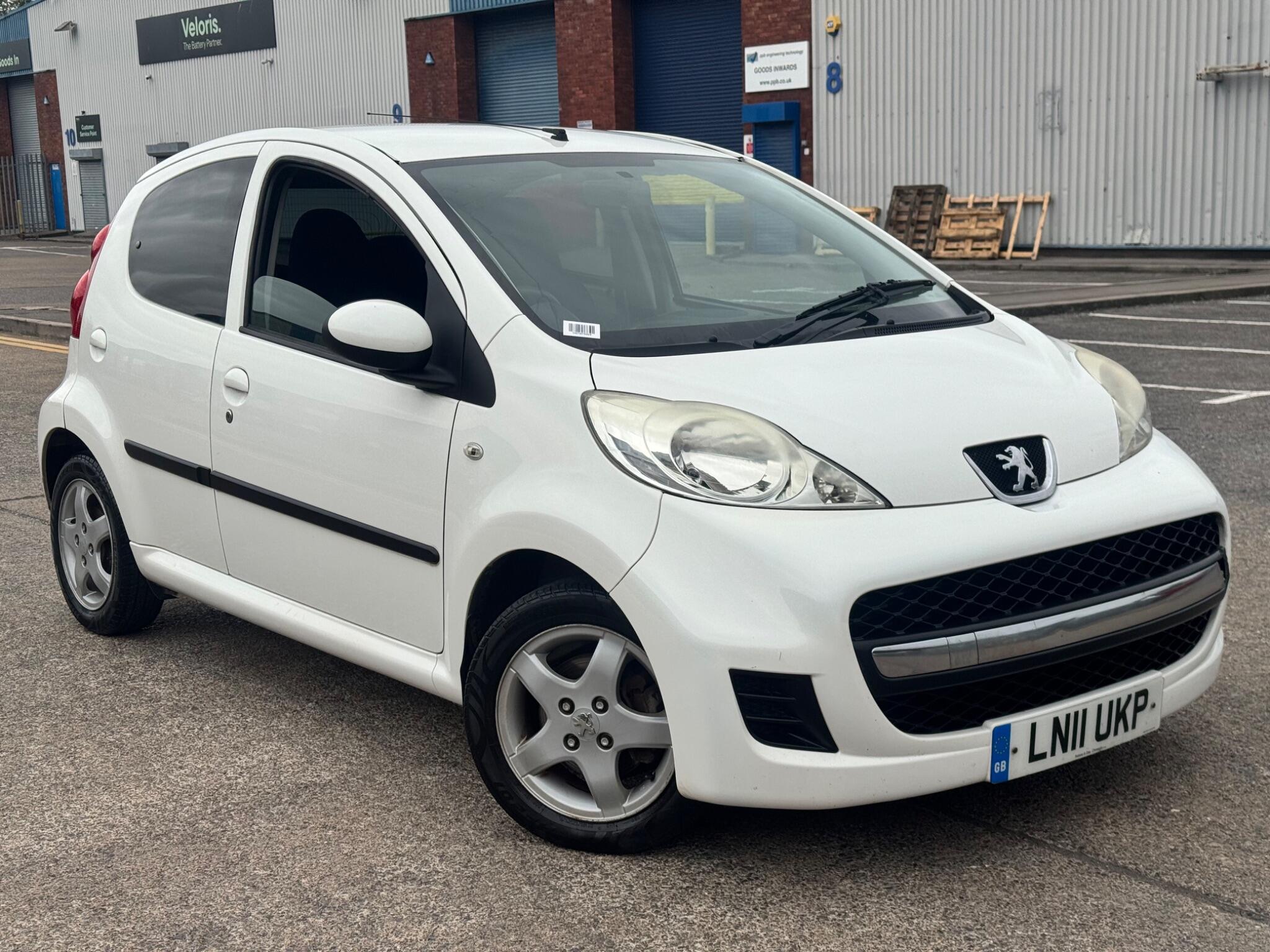 2011 Peugeot 107 in White for sale