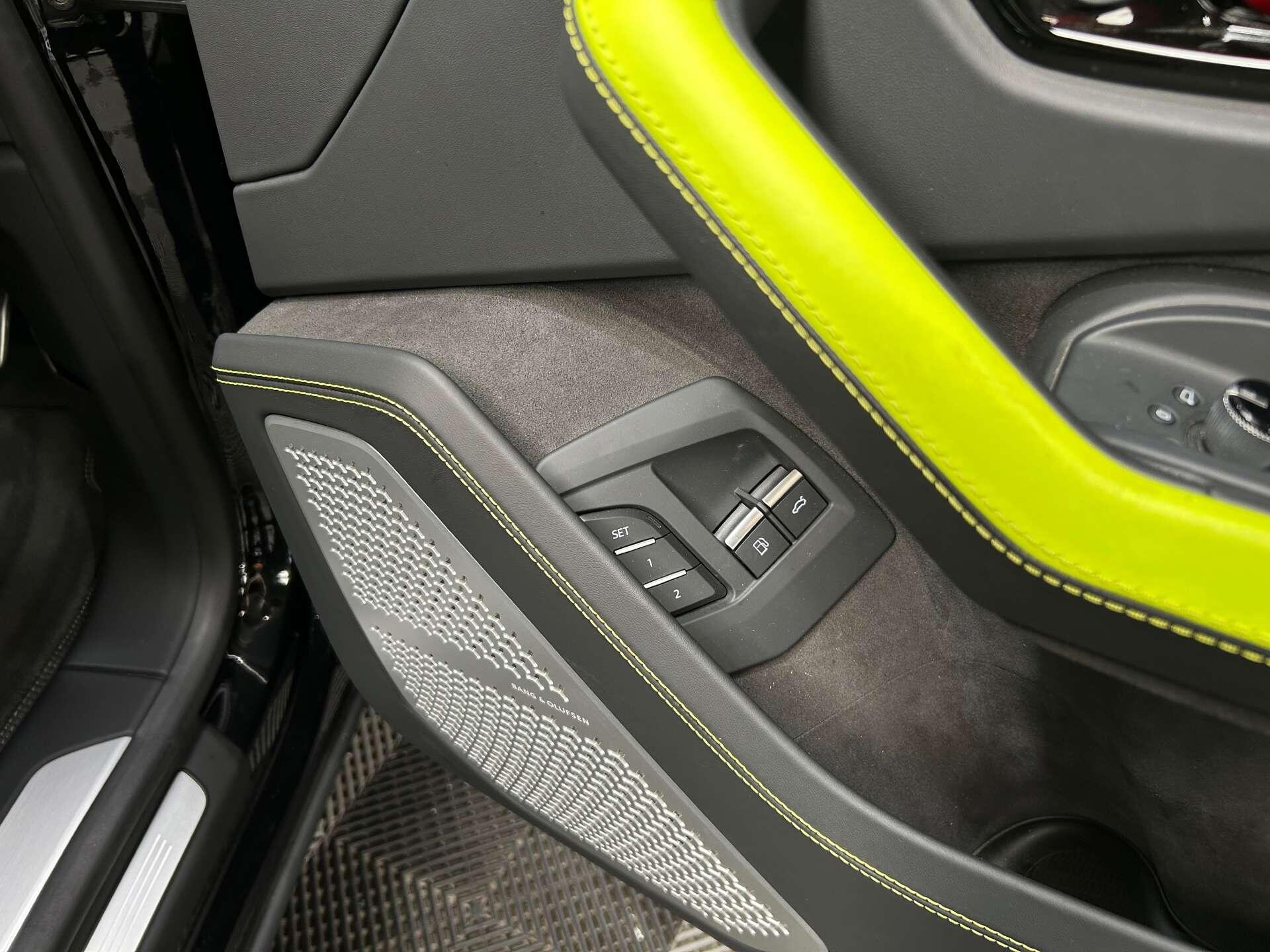 Lamborghini Urus view 30