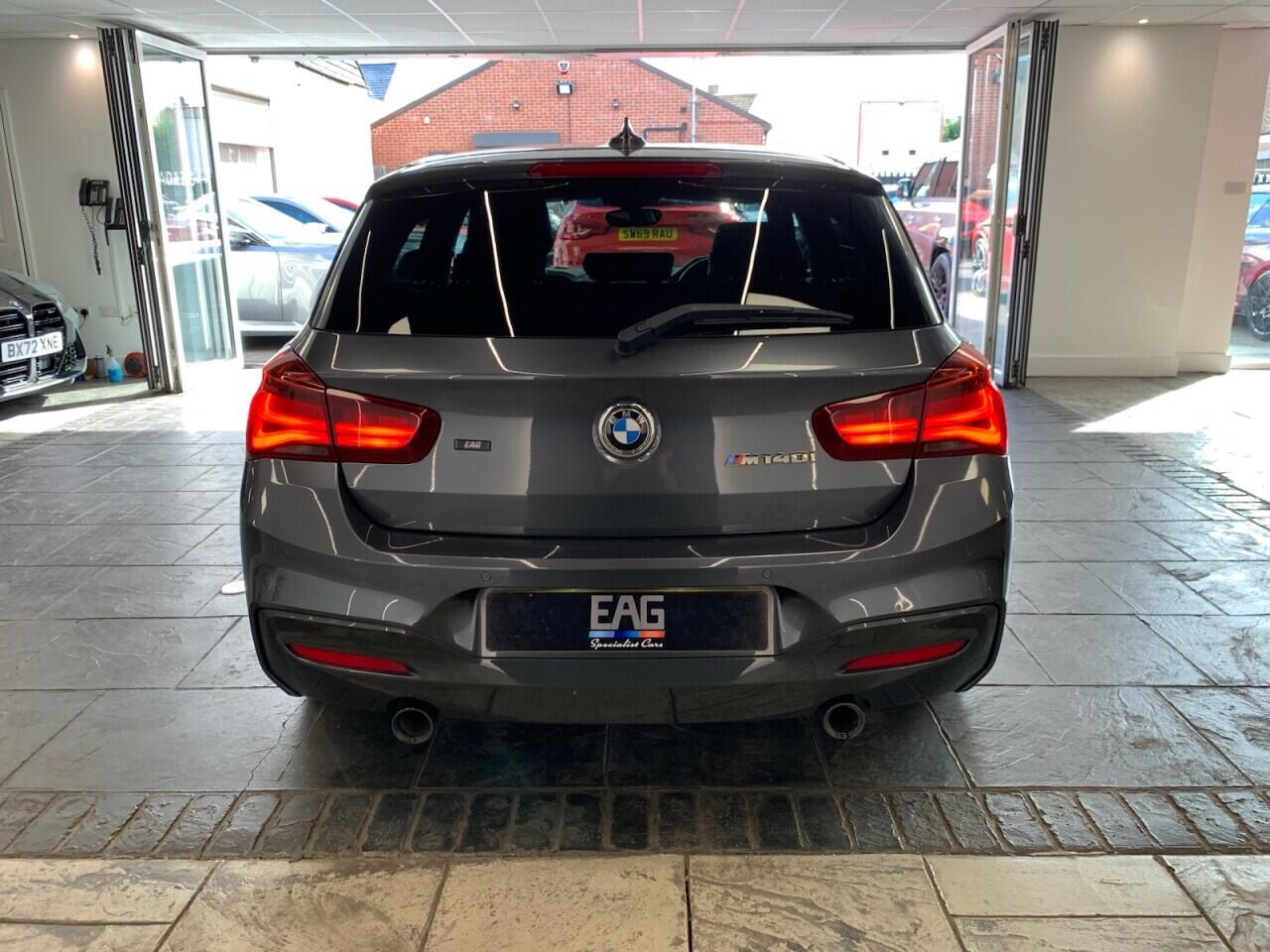 BMW 1 Series view 17