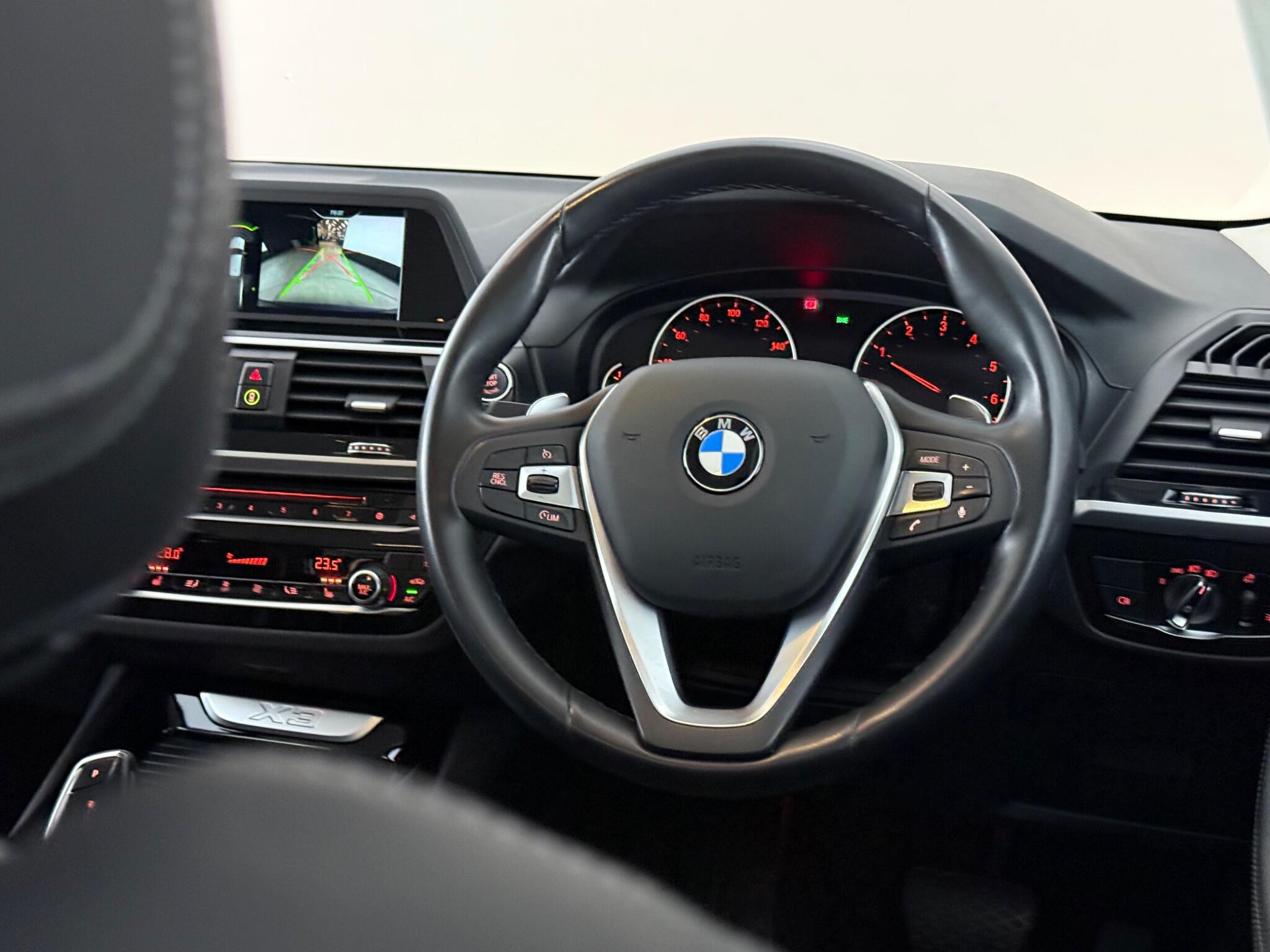 BMW X3 view 13