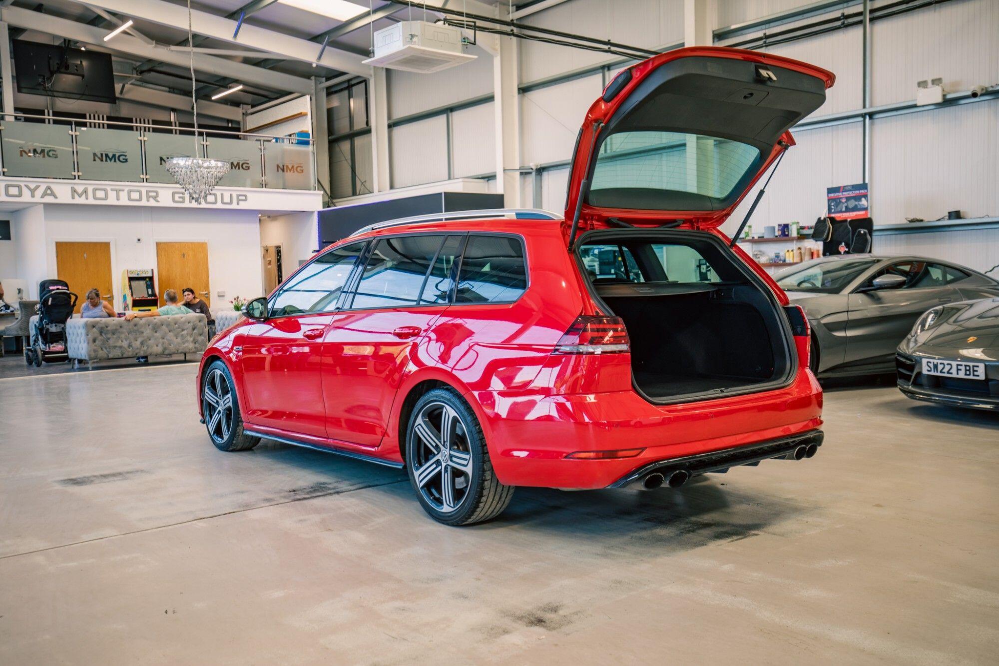 Volkswagen Golf view 34
