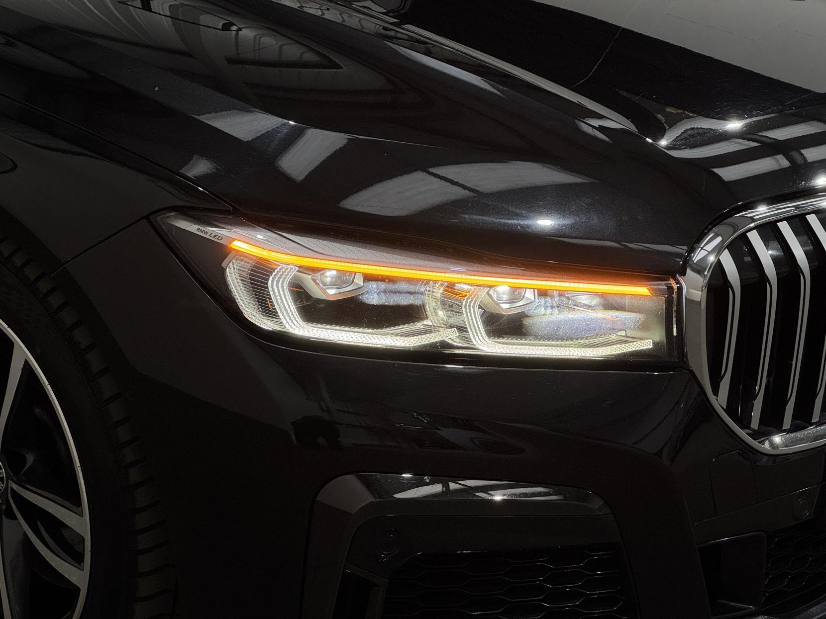 BMW 7 Series view 7