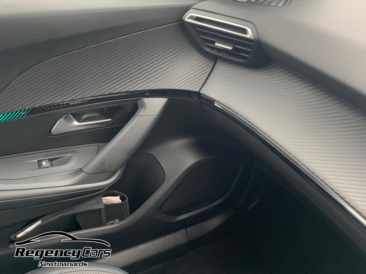 Peugeot 2008 view 13