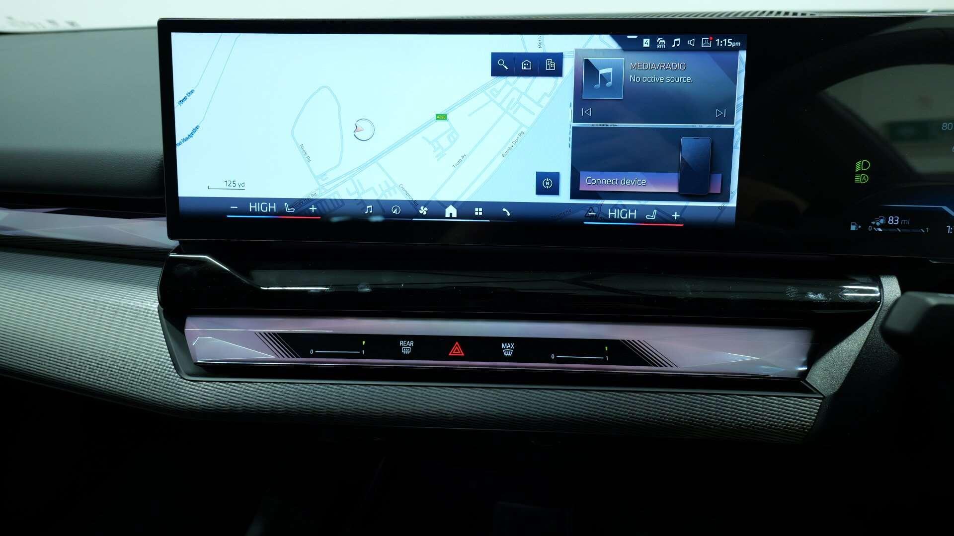 BMW 5 Series view 10