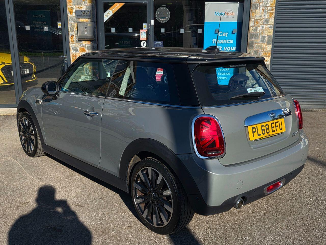 Mini Cooper view 23