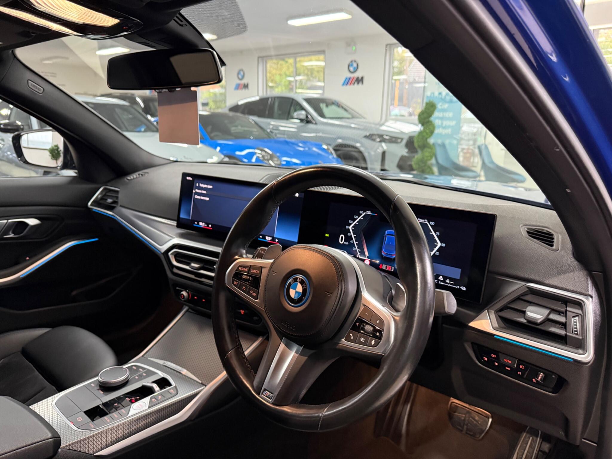 BMW 3 Series view 31